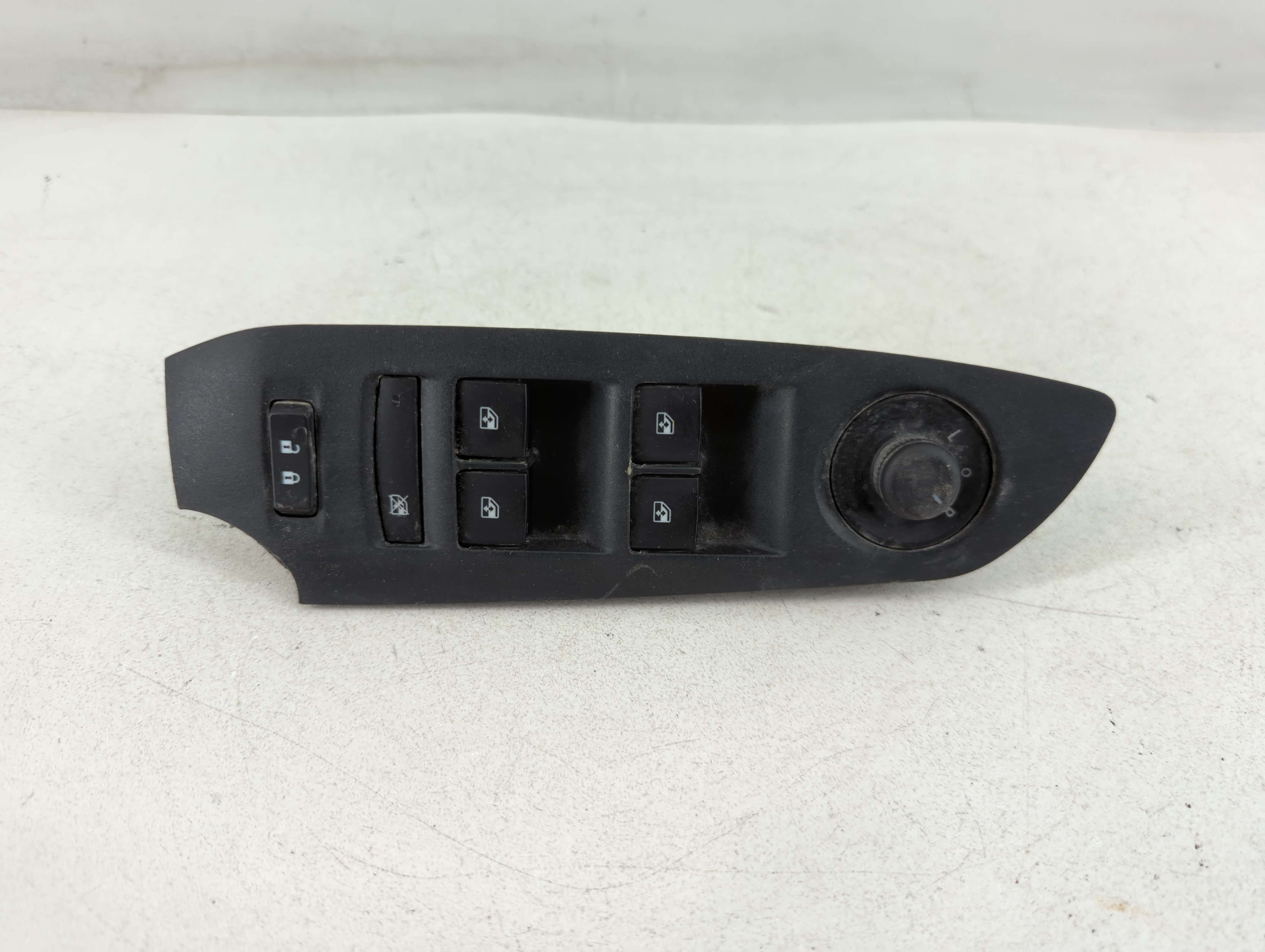 2017-2021 Chevrolet Trax Driver Left Door Master Power Window Switch 889193 - Oemusedautoparts1.com