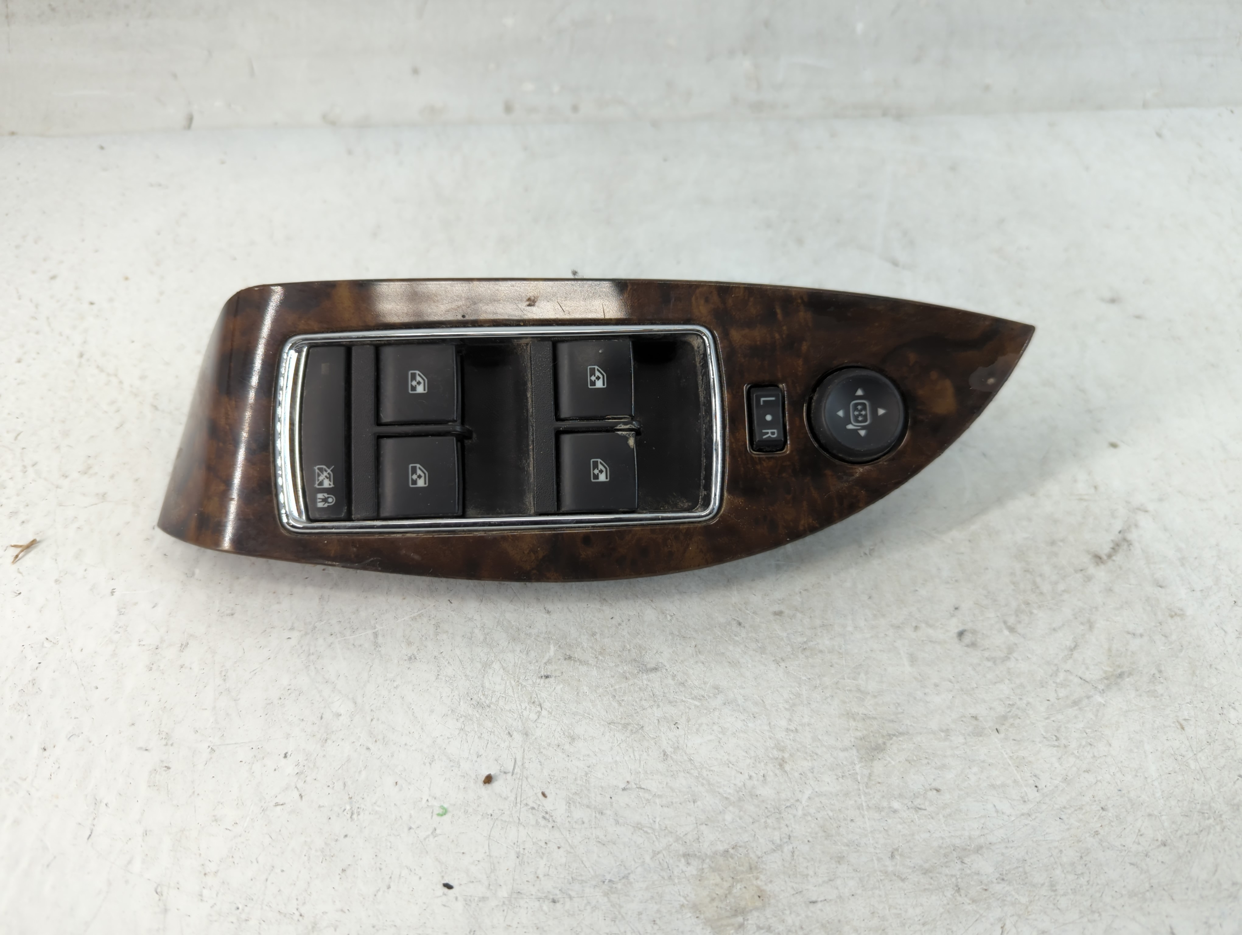 2014-2020 Chevrolet Impala Driver Left Door Master Power Window Switch 889298 - Oemusedautoparts1.com