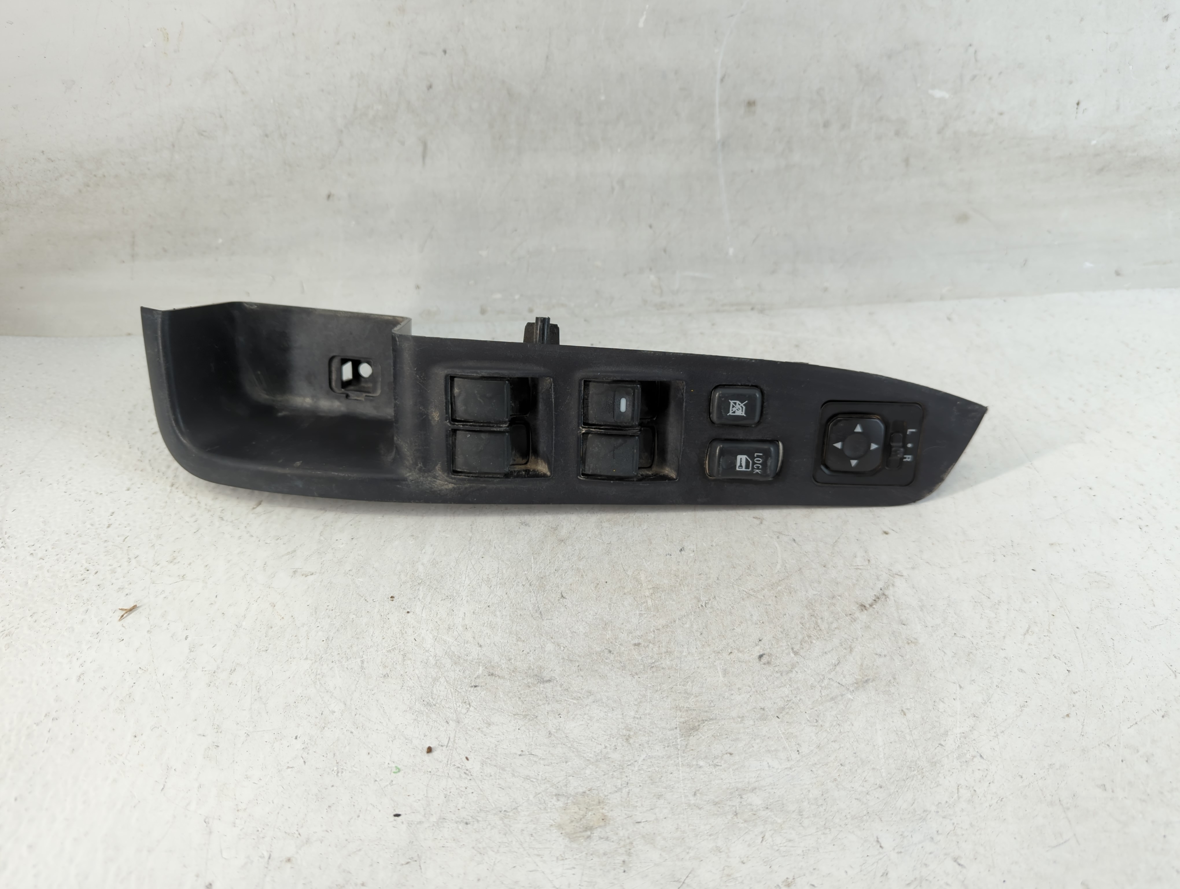Picture of 2007 Mitsubishi Outlander Driver Left Door Master Power Window Switch 889299