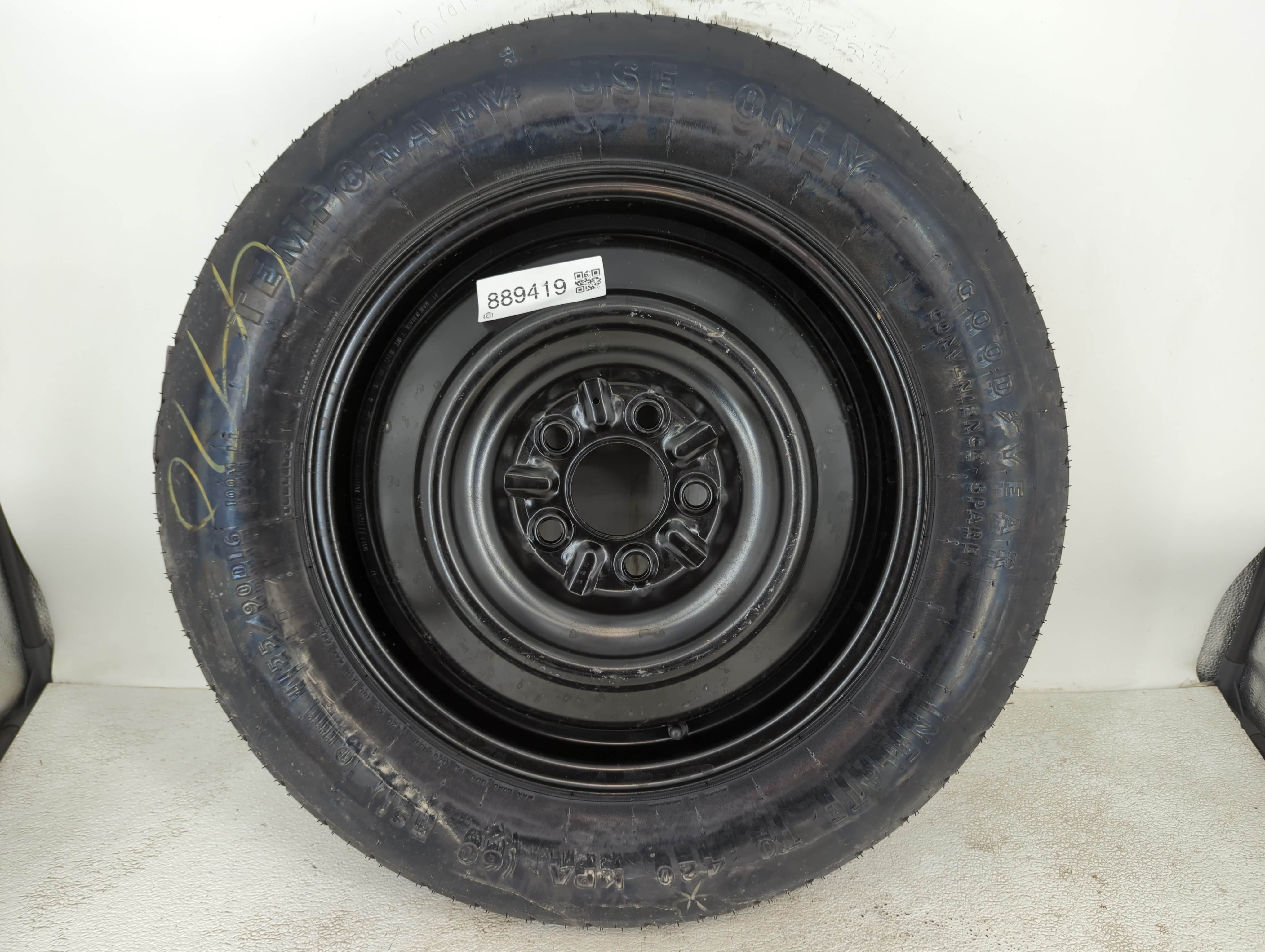 Picture of 2006-2015 Hyundai Tucson Spare Donut Tire Wheel Rim Oem 889419