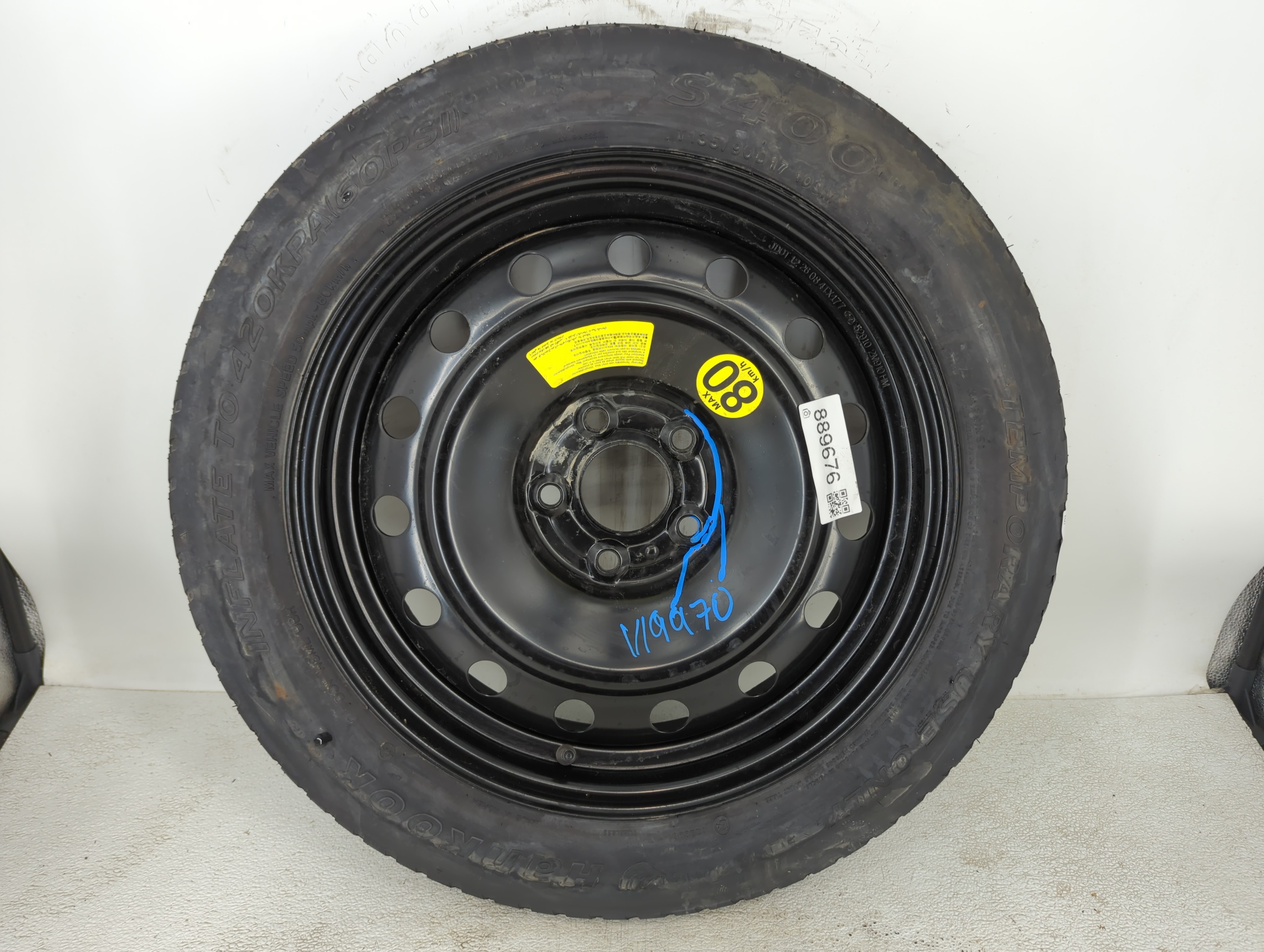 Picture of 2009-2016 Hyundai Genesis Spare Donut Tire Wheel Rim Oem 889676