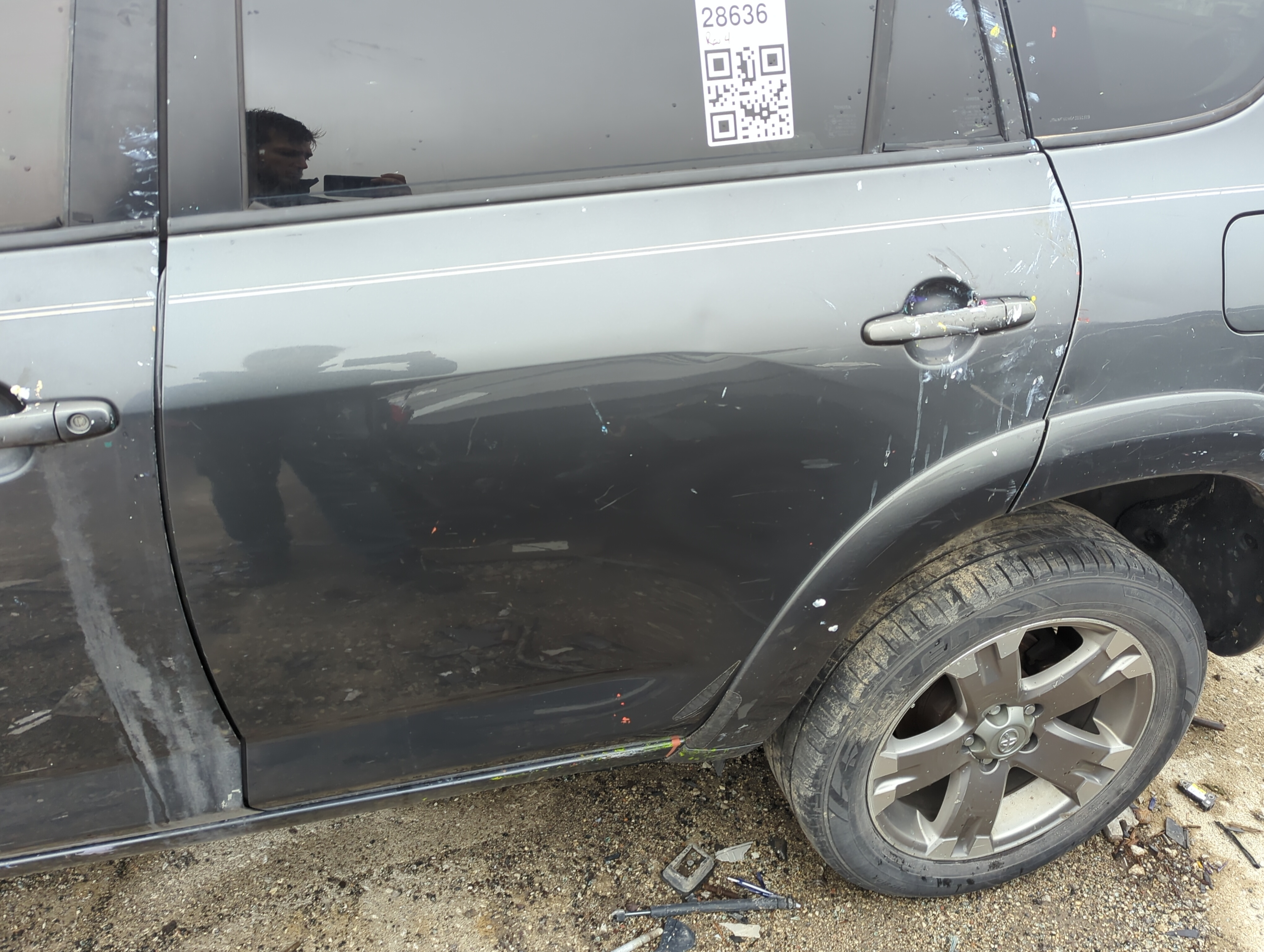 2006-2012 Toyota Rav4 Driver Rear Door Oem 889903 - Oemusedautoparts1.com