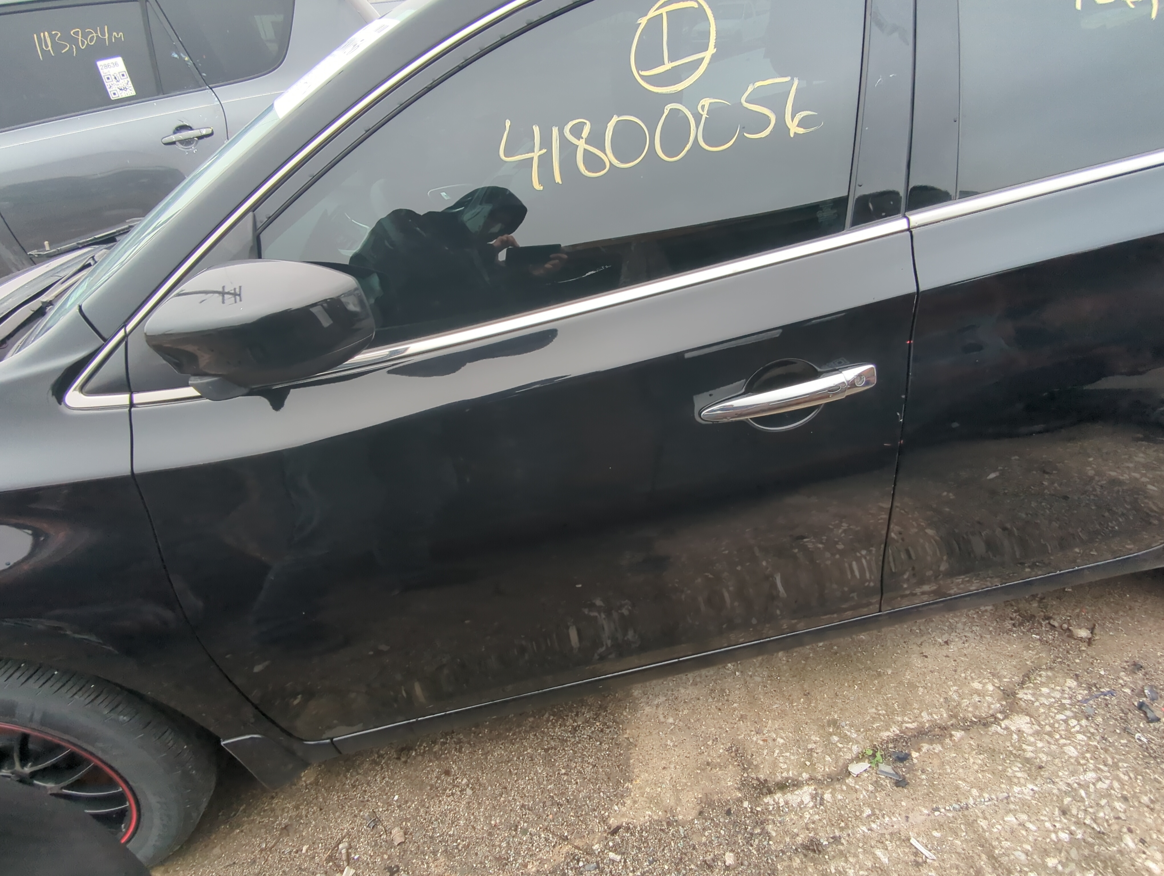 2013-2019 Nissan Sentra Driver Front Door Oem 890272 - Oemusedautoparts1.com