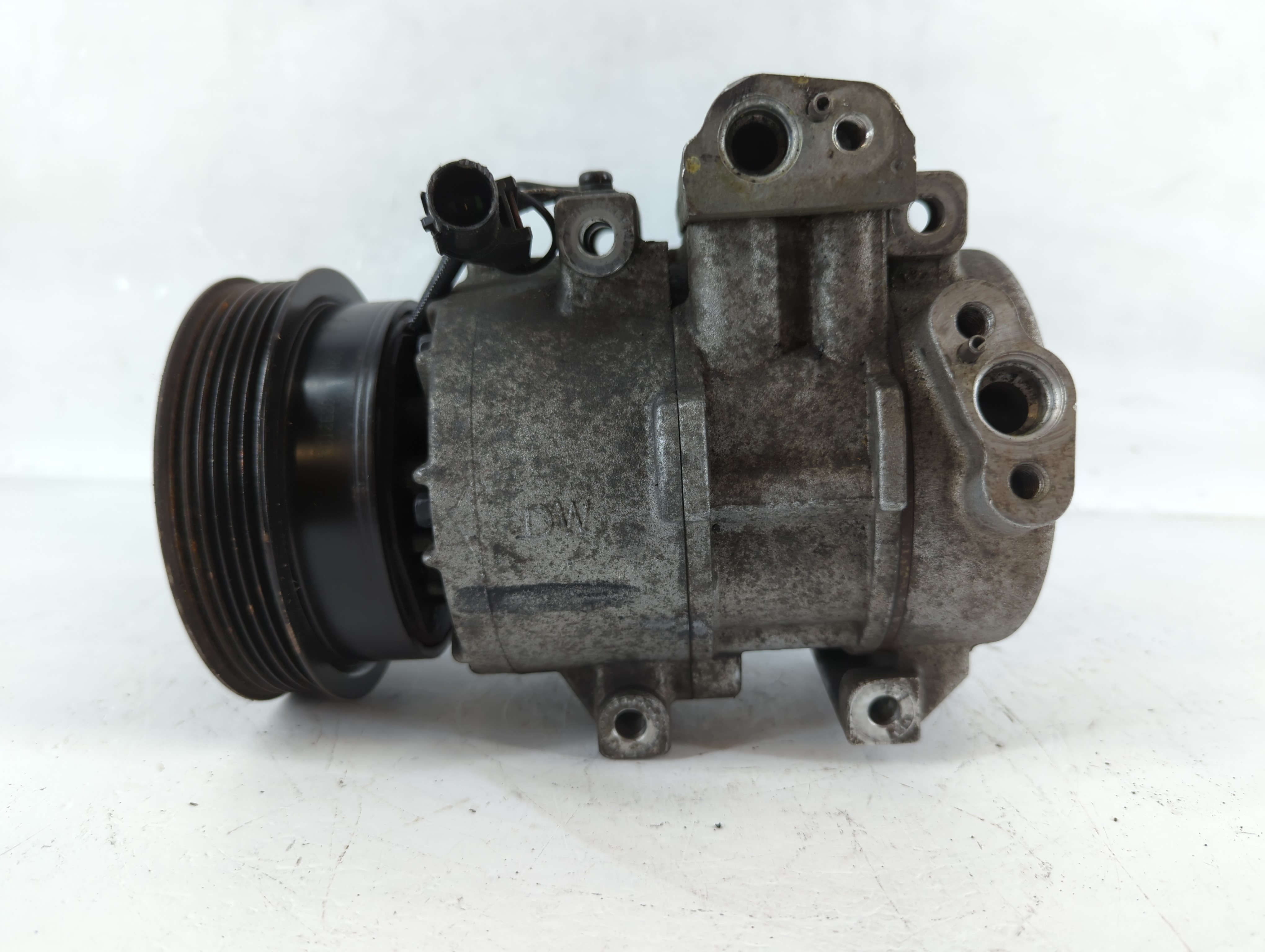 Picture of 2010-2013 Kia Forte Air Conditioning A/c Ac Compressor Oem 890386