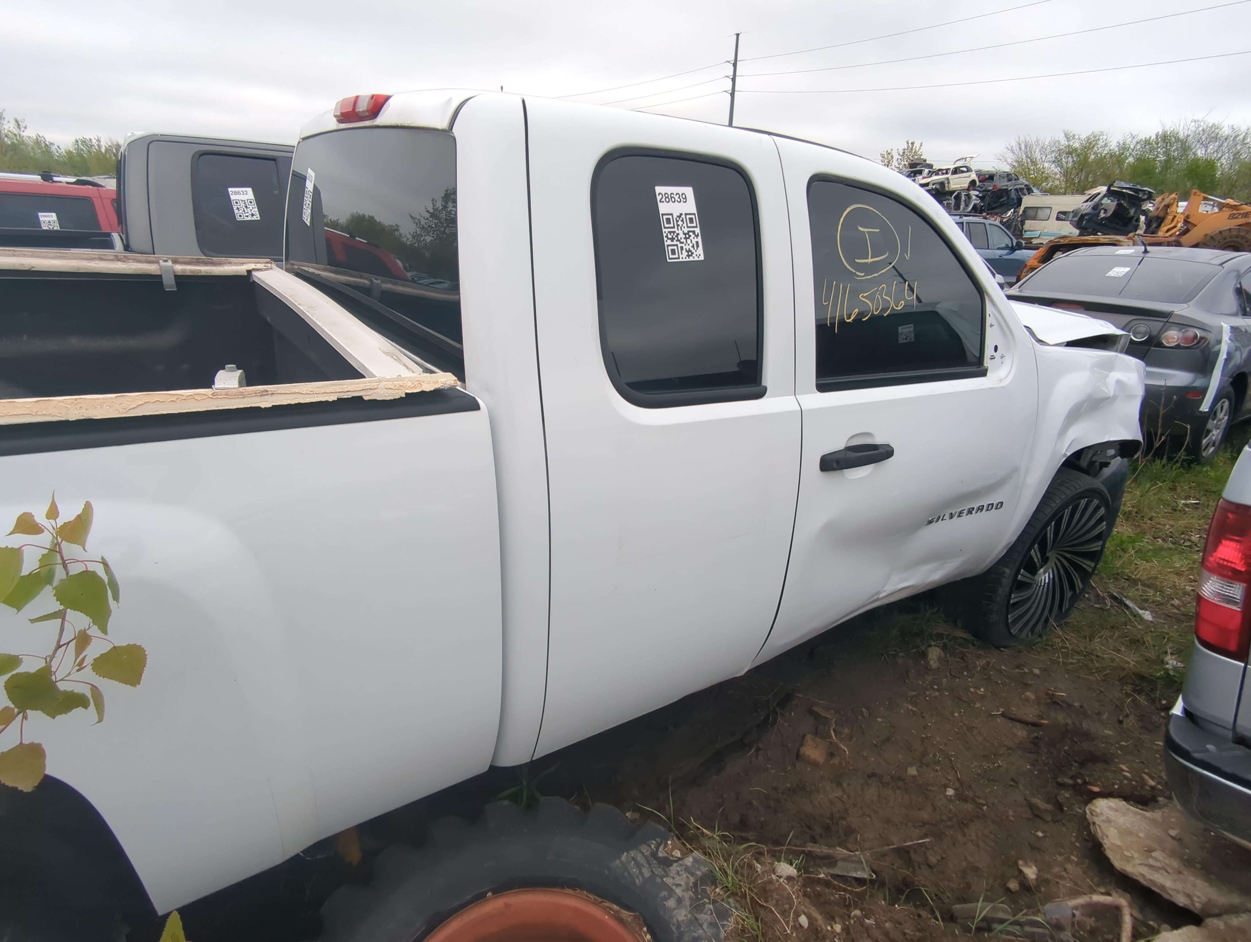 Picture of 2007-2013 Chevrolet Silverado 1500 Passenger Rear Door Oem 890687