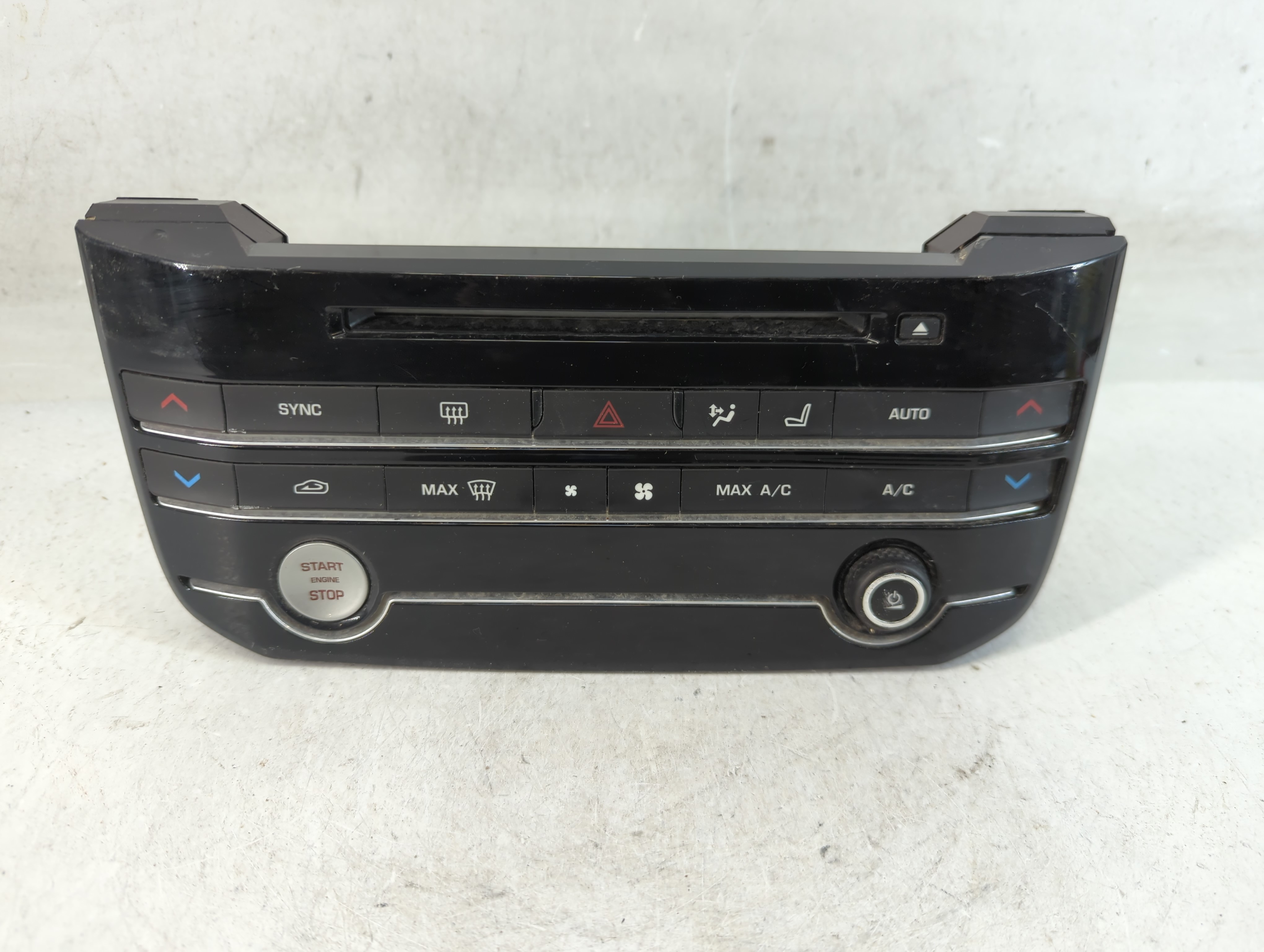 2019-2020 Jaguar F-pace Ac Heater Climate Control Kk83-18c858-nb 890705 - Oemusedautoparts1.com