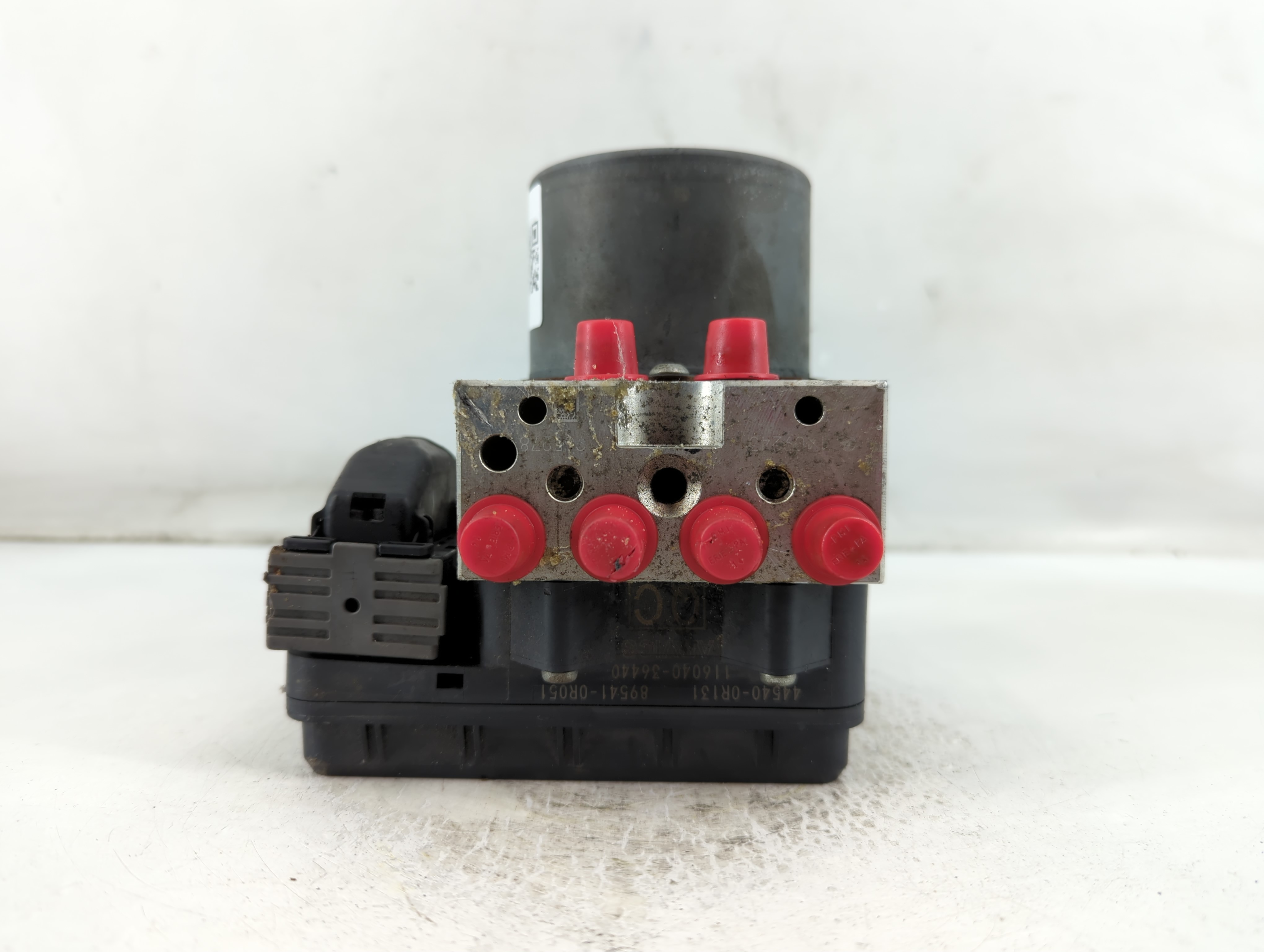 2015-2015 Toyota Rav4 Abs Pump Control Module 890722 - Oemusedautoparts1.com