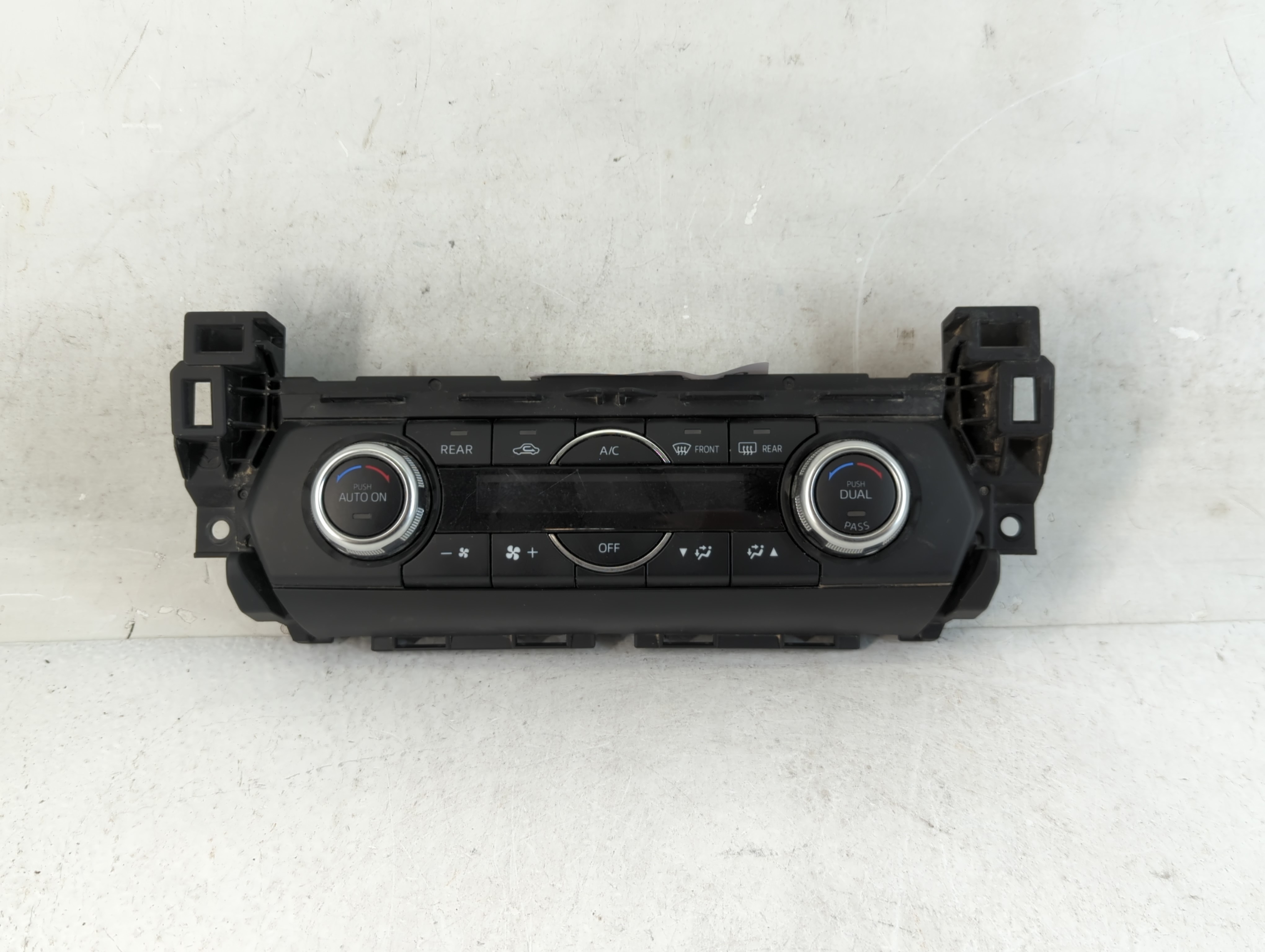 Picture of 2018-2018 Mazda Cx-9 Ac Heater Climate Control Tm5261190 890731