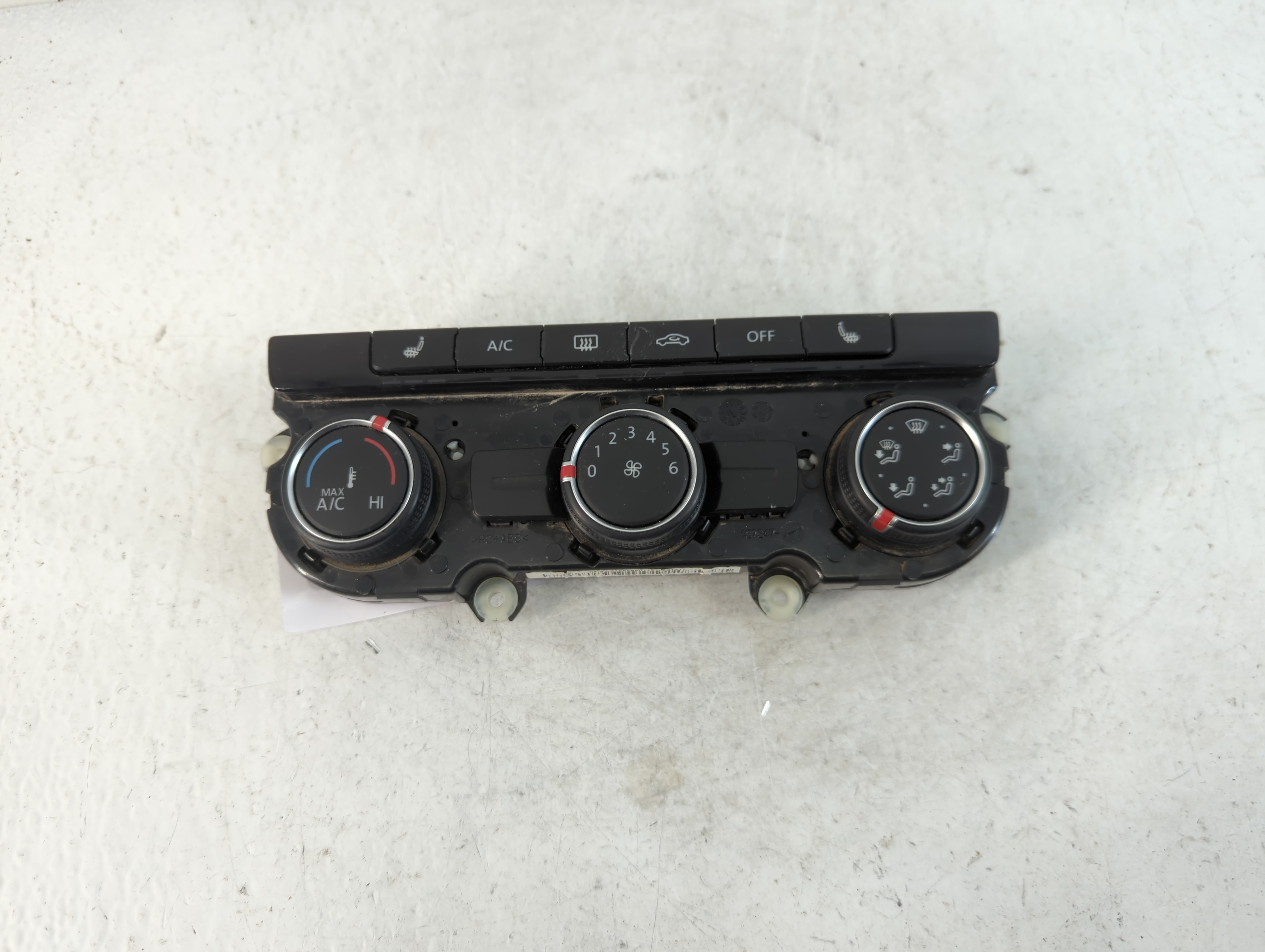 2019-2019 Volkswagen Passat Ac Heater Climate Control 561 907 426 G 890740 - Oemusedautoparts1.com