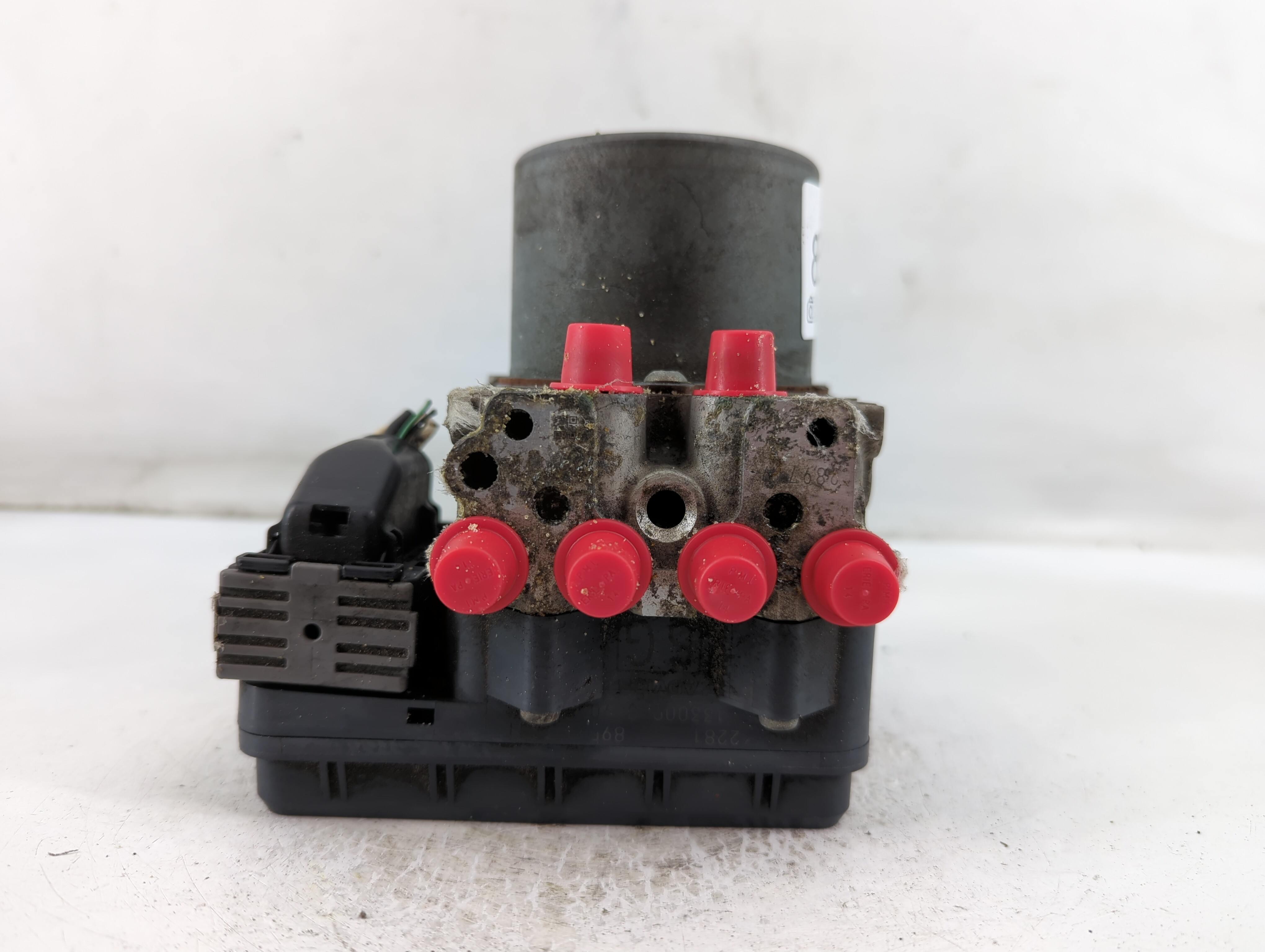 2013-2014 Toyota Rav4 Abs Pump Control Module 890752 - Oemusedautoparts1.com