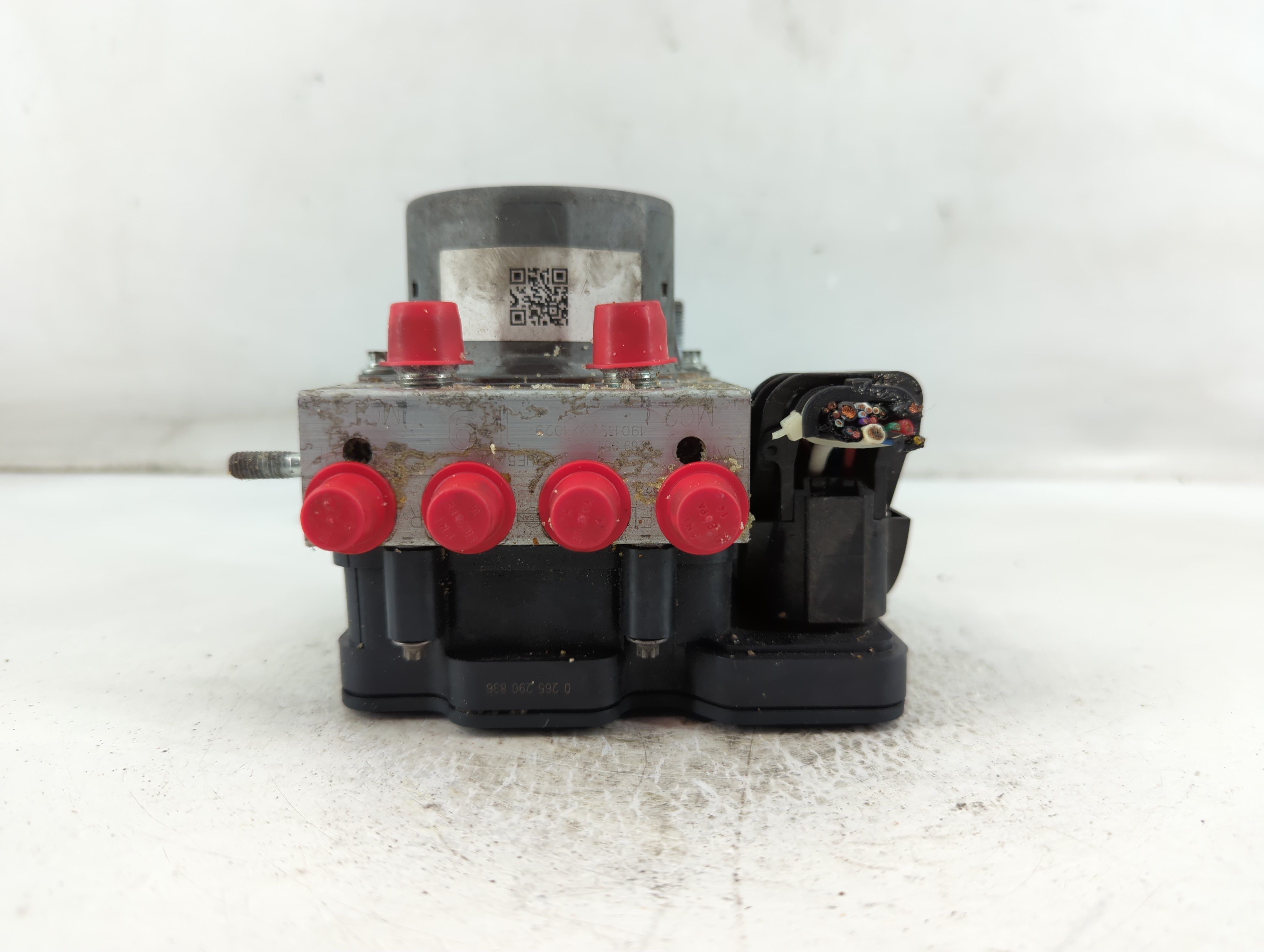 Picture of 2019-2020 Nissan Murano Abs Pump Control Module 890775