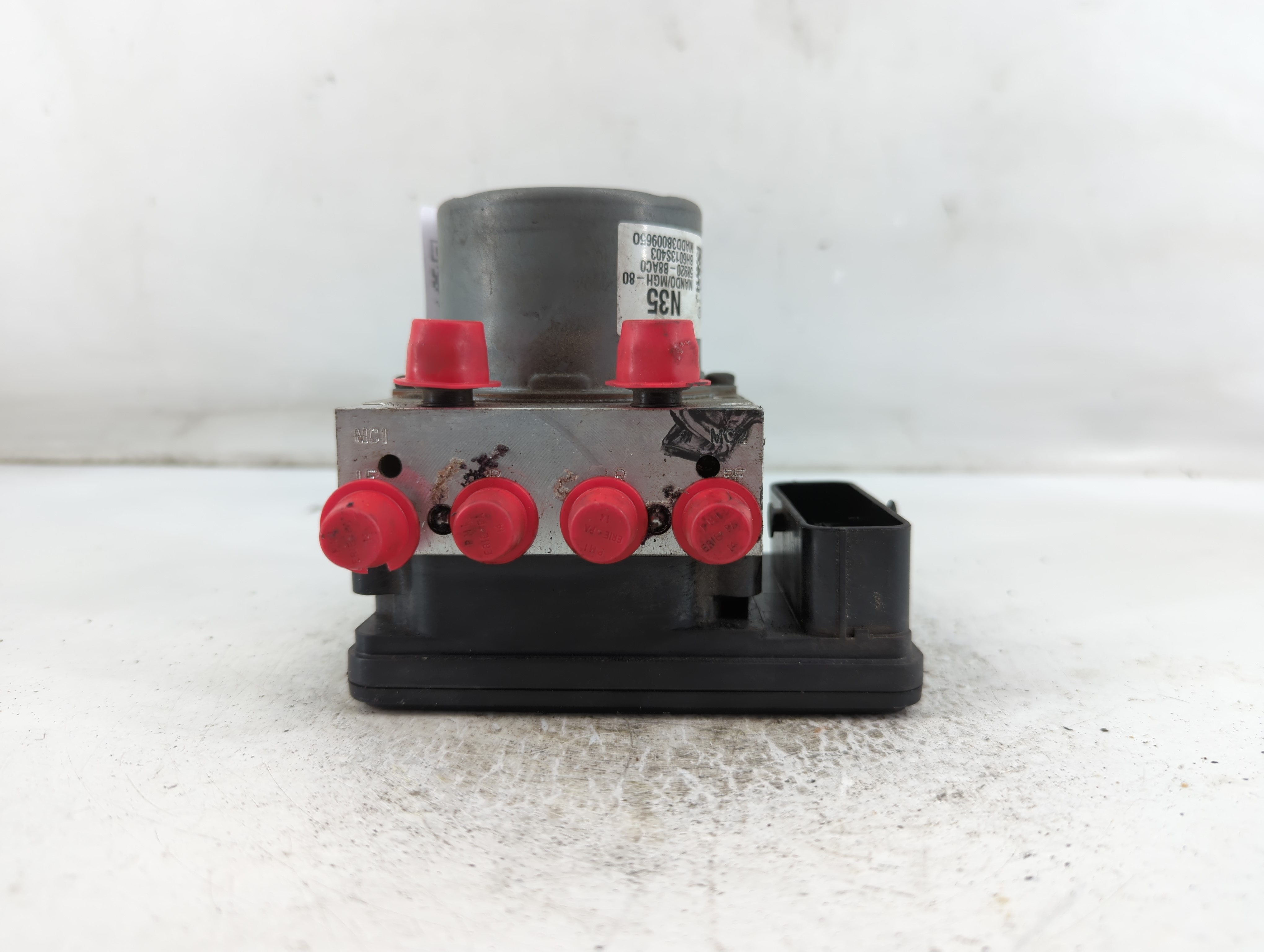 2017-2018 Hyundai Santa Fe Abs Pump Control Module 890837 - Oemusedautoparts1.com