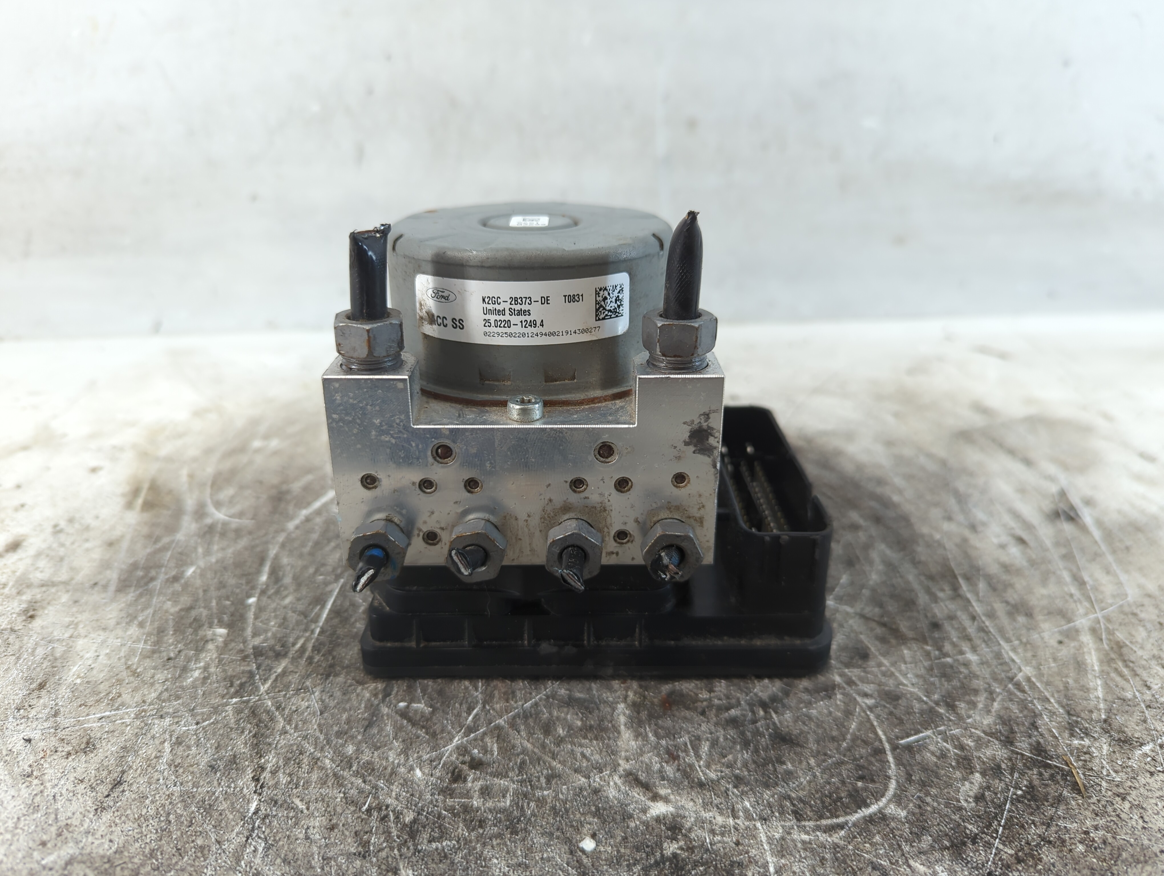 2019-2020 Lincoln Nautilus Abs Pump Control Module 890873 - Oemusedautoparts1.com