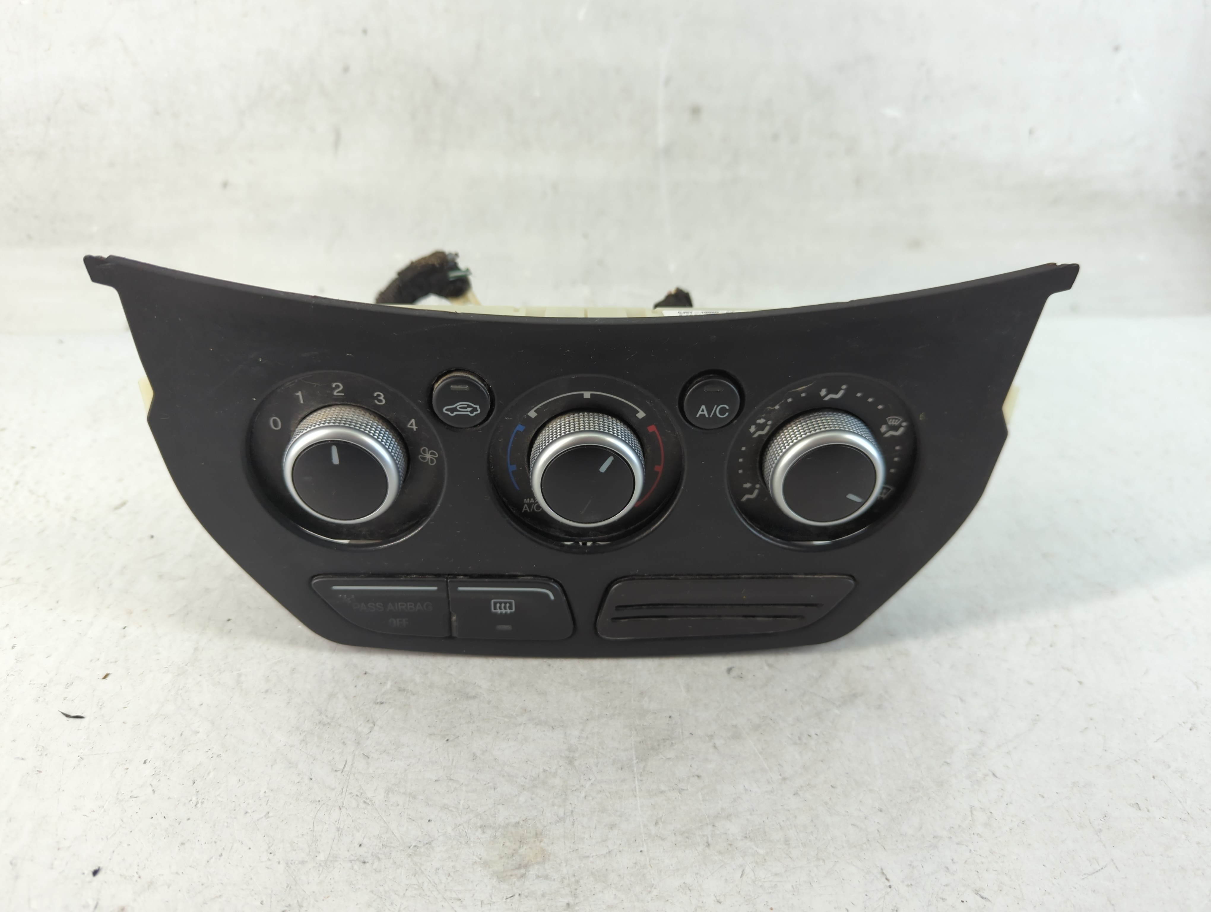2013-2016 Ford Escape Ac Heater Climate Control Cm5t-19980-ck 890900 - Oemusedautoparts1.com