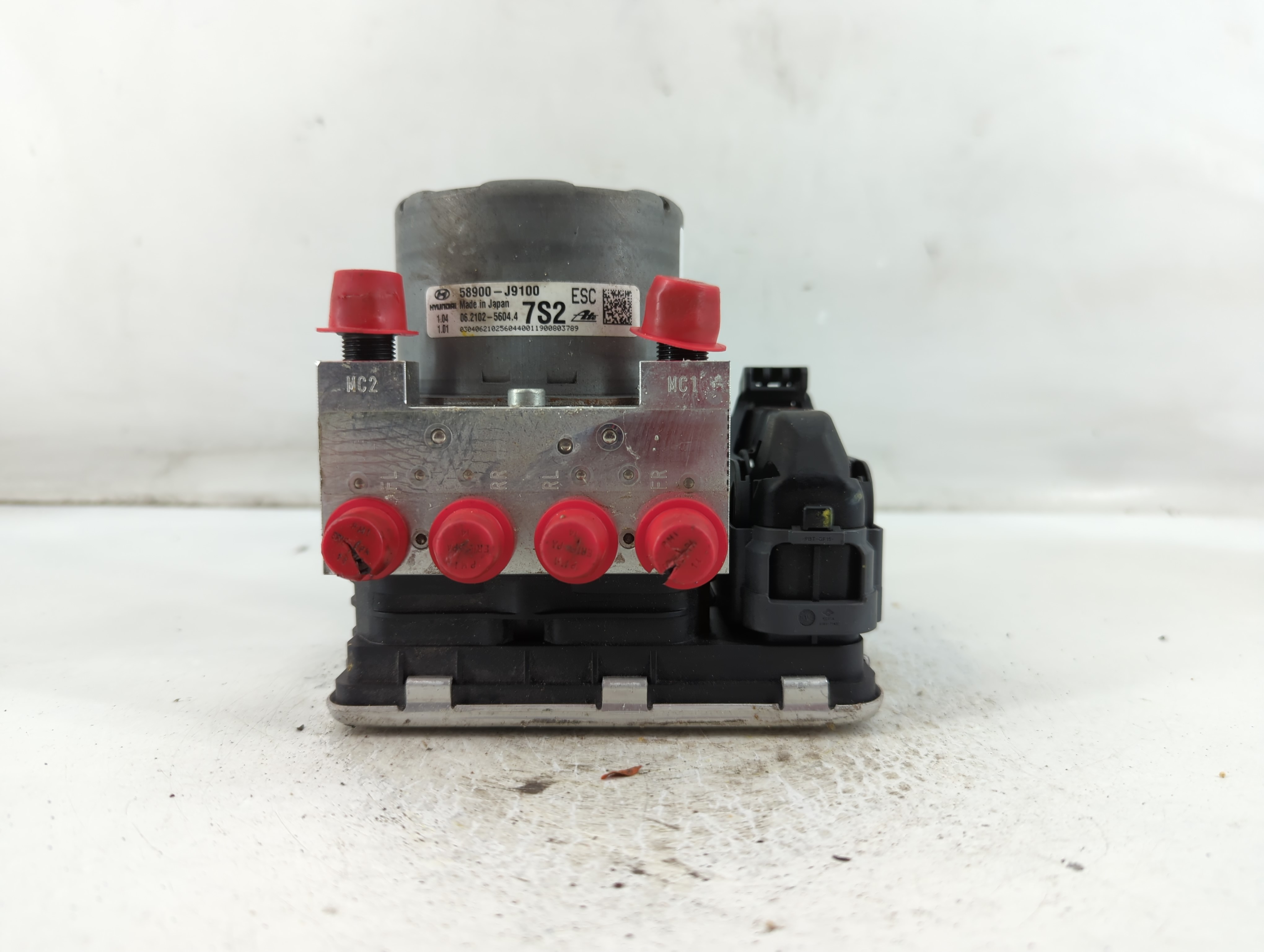 2018-2020 Hyundai Kona Abs Pump Control Module 890943 - Oemusedautoparts1.com