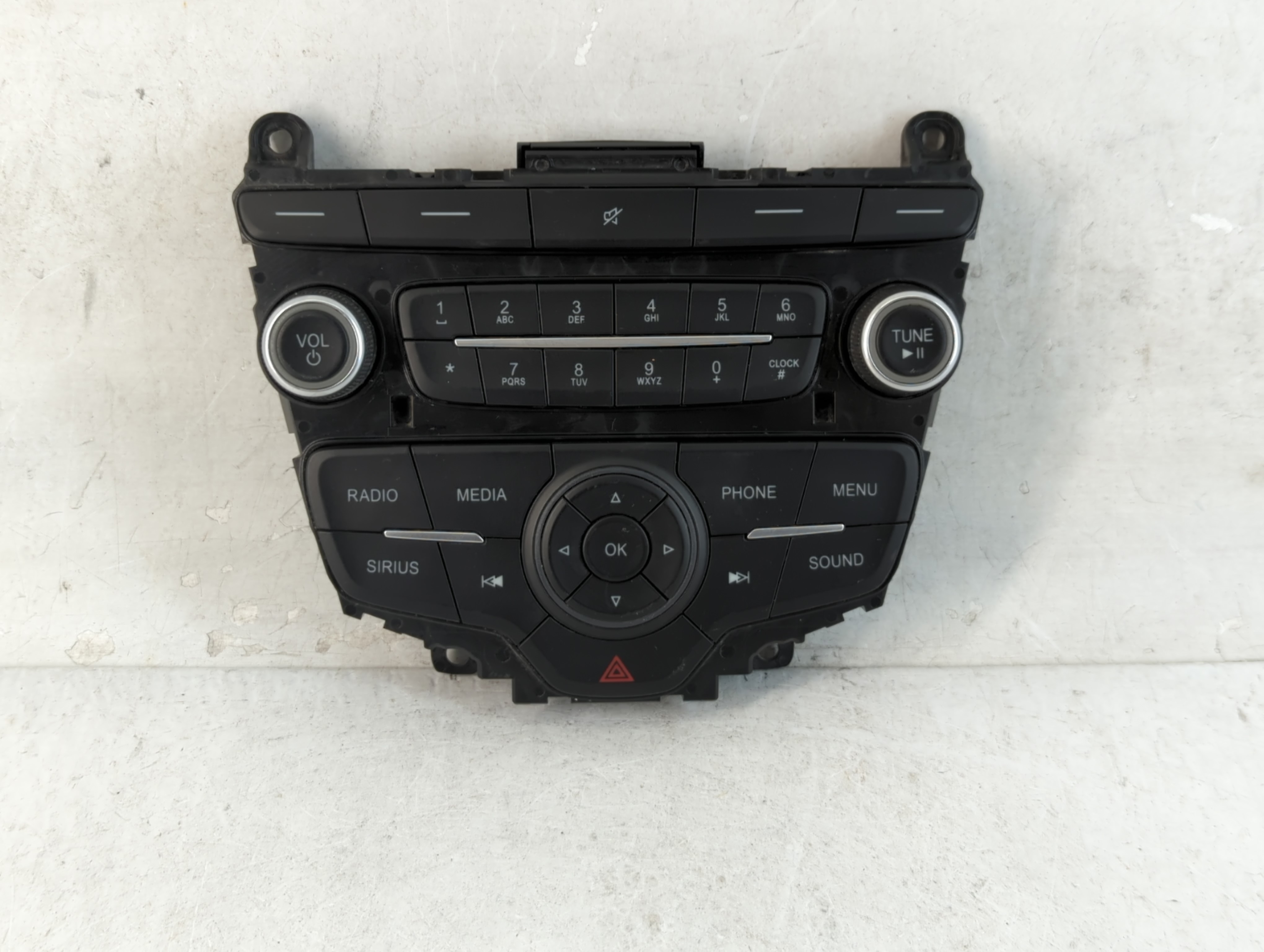 2015-2018 Ford Focus Am Fm Cd Player Radio Receiver 890961 - Oemusedautoparts1.com