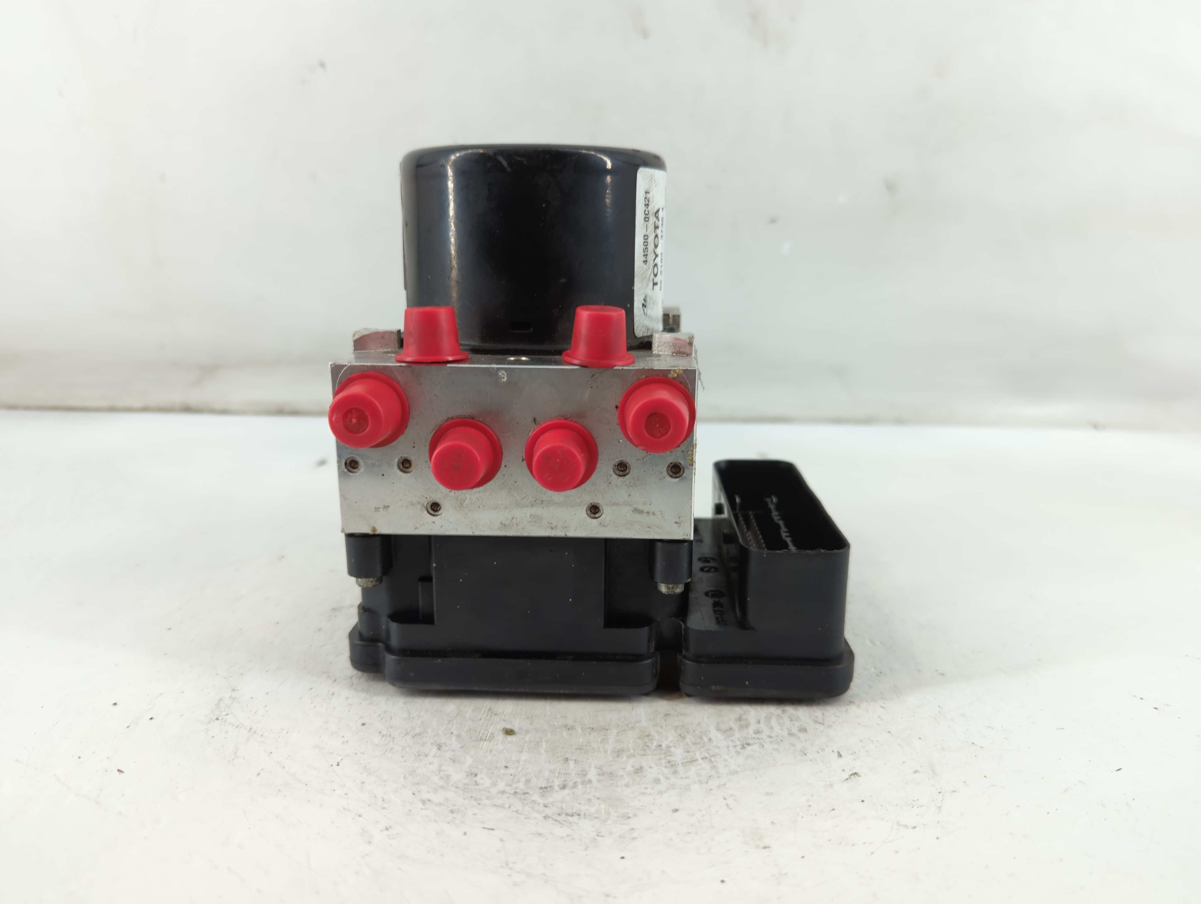 2016-2017 Toyota Tundra Abs Pump Control Module 890994 - Oemusedautoparts1.com