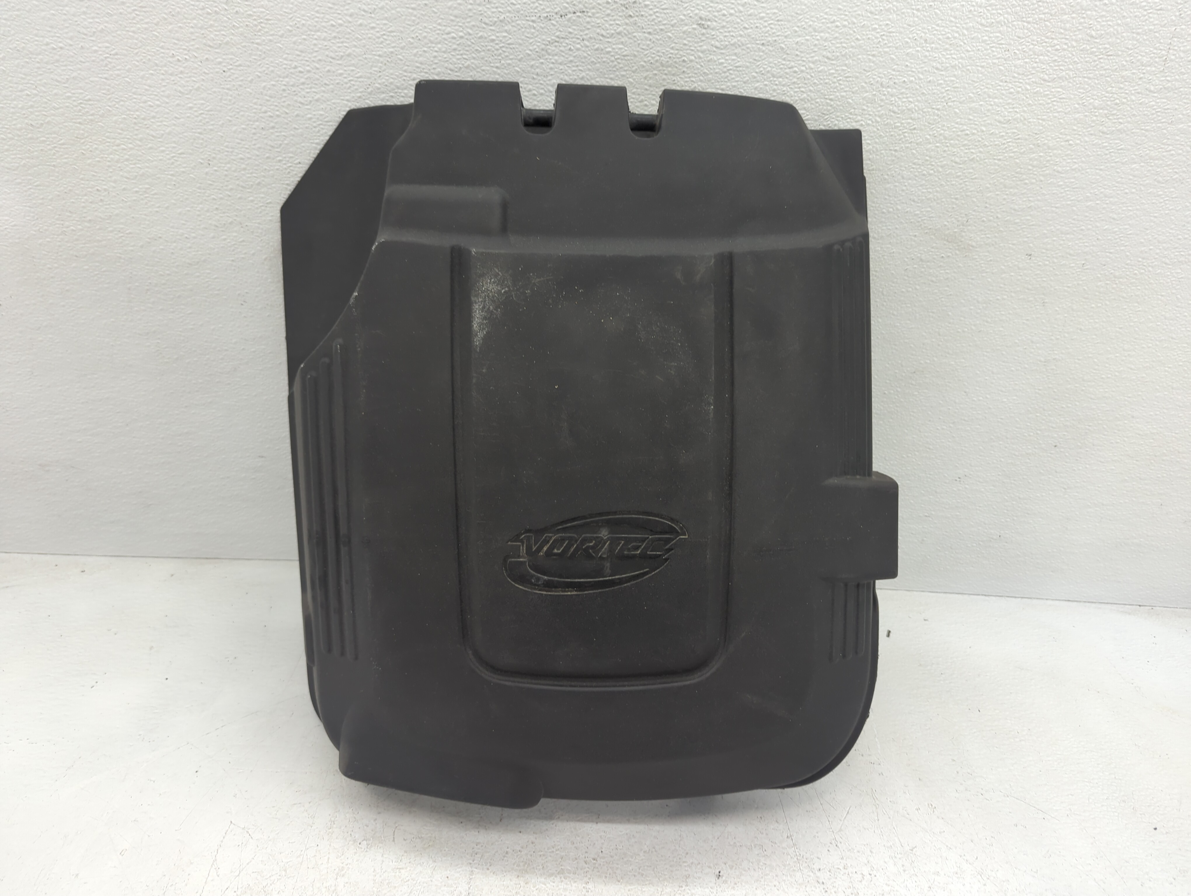 2008 Chevrolet Avalanche Engine Cover 891121 - Oemusedautoparts1.com
