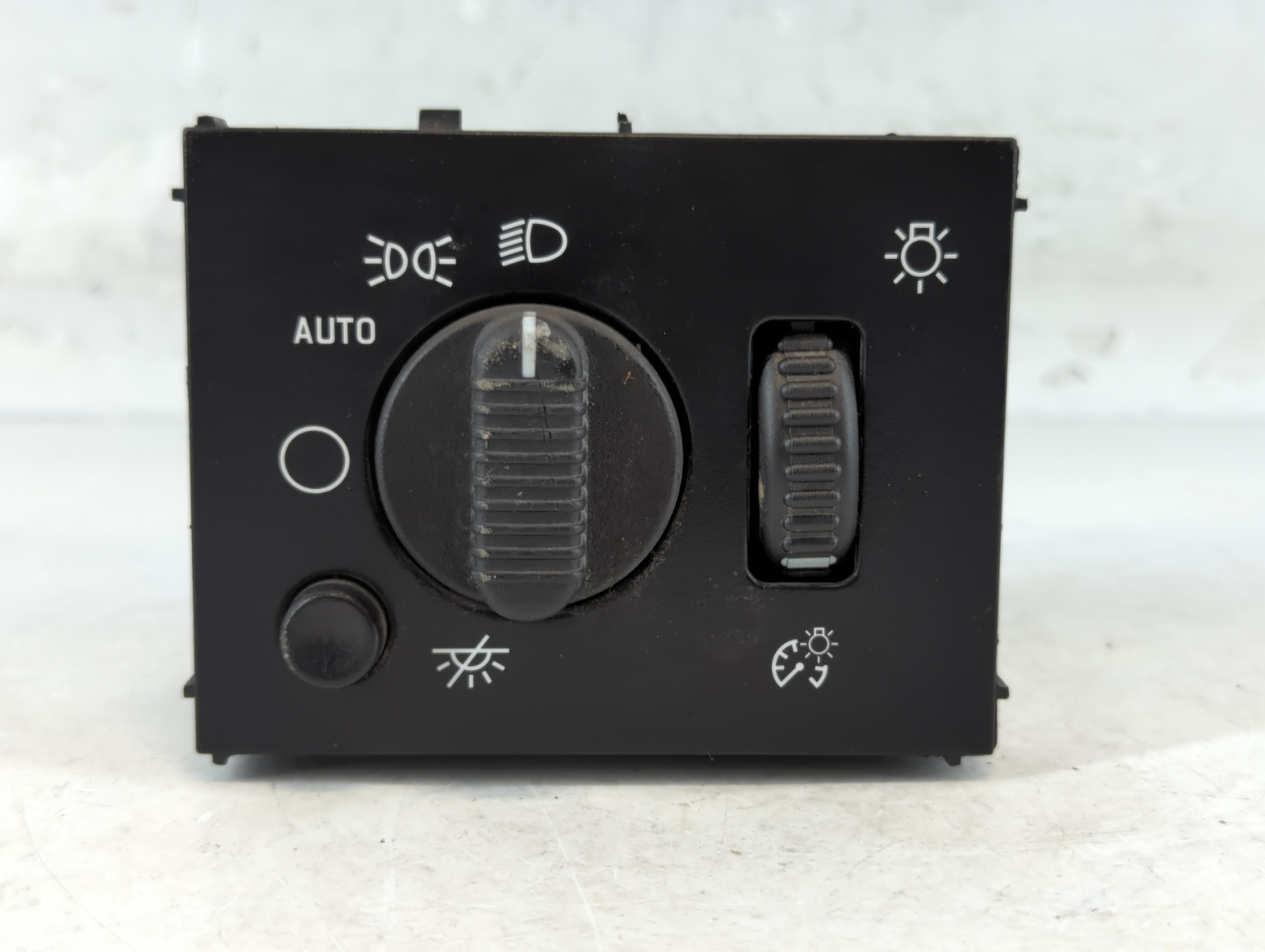 Picture of 2005 Chevrolet Avalanche Headlight Lamp Control Switch 891291