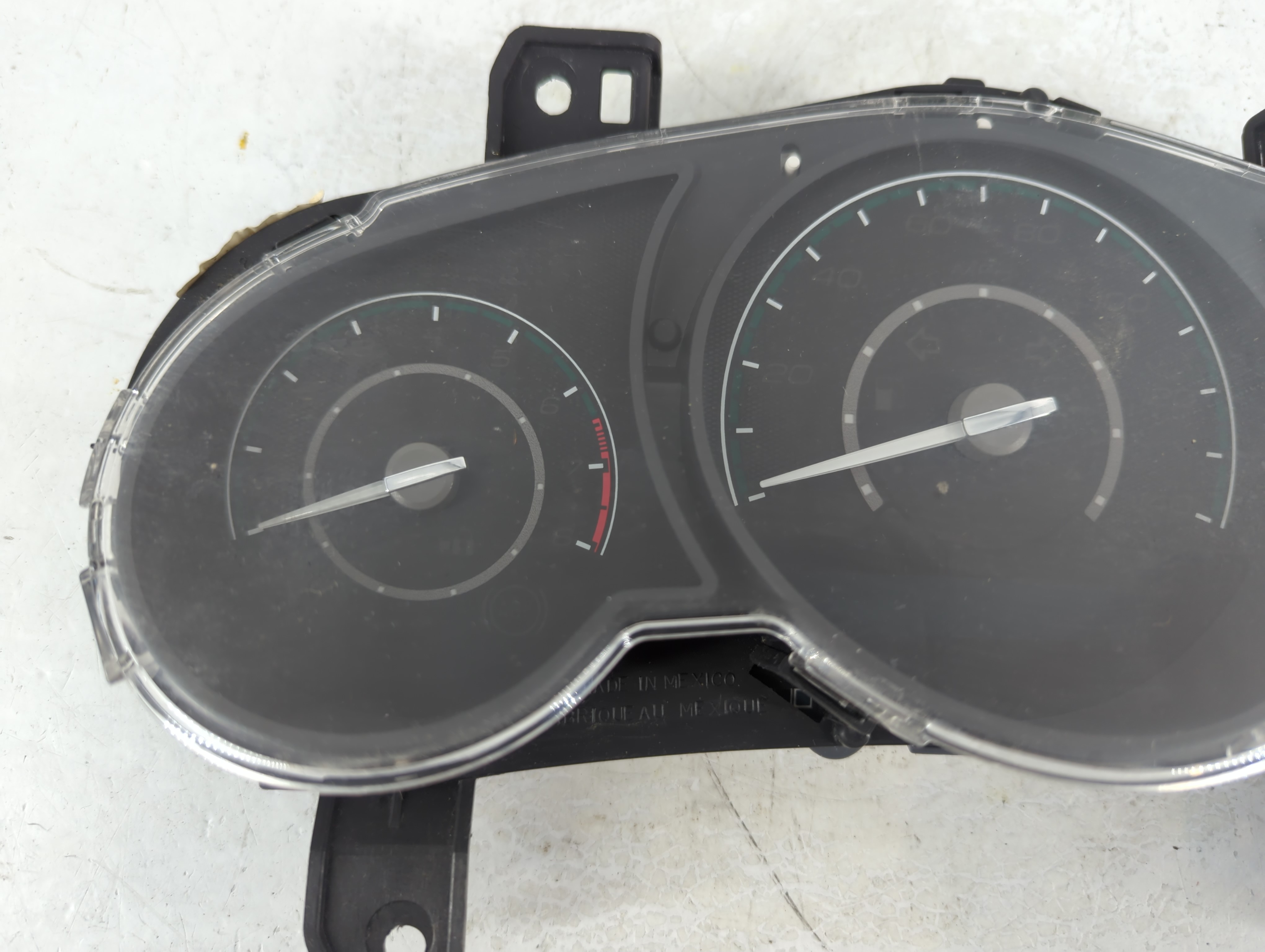 Picture of 2012 Chevrolet Malibu Speedometer Instrument Cluster Gauges 892031
