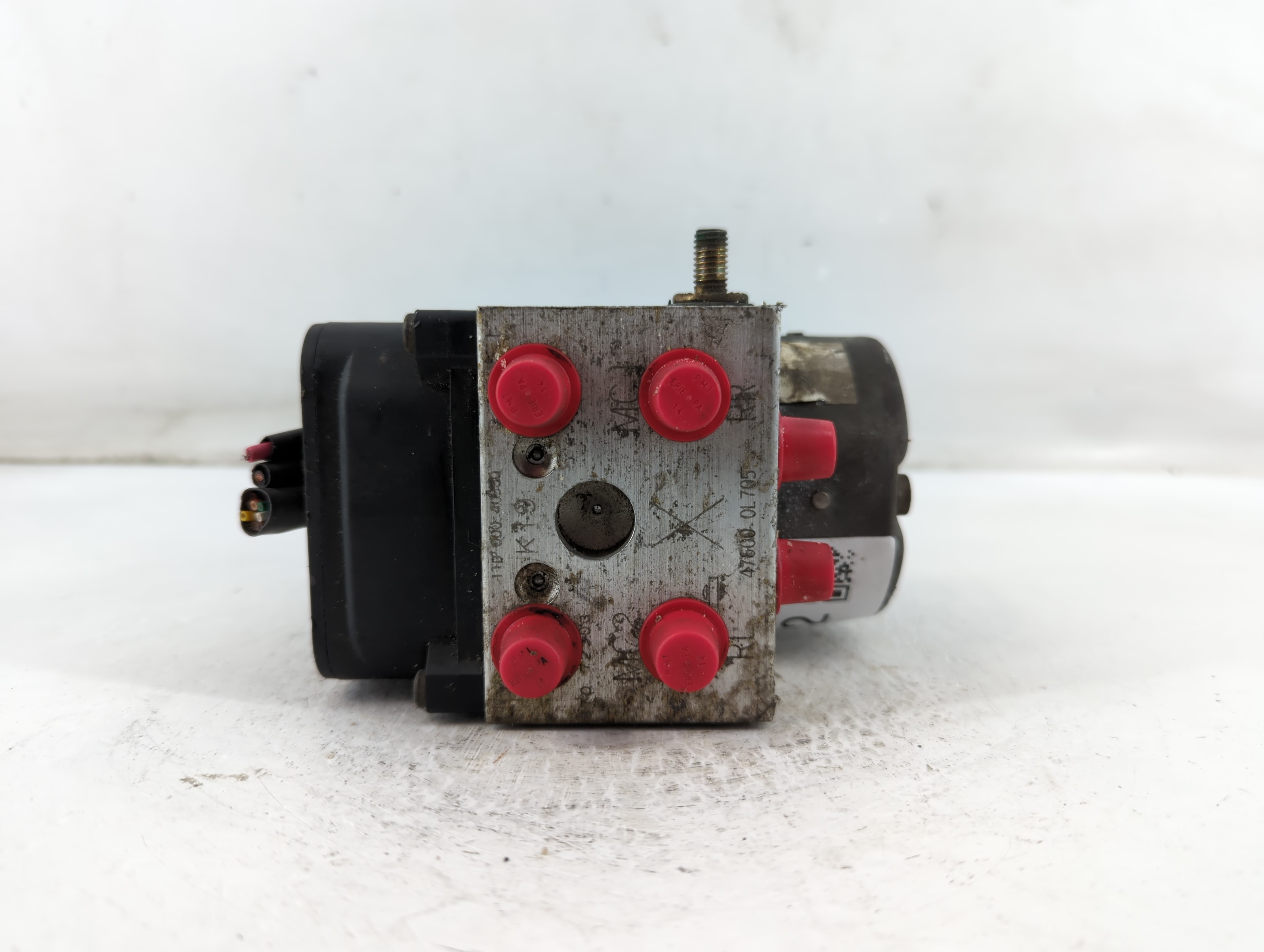 1998-1999 Infiniti I30 Abs Pump Control Module 892312 - Oemusedautoparts1.com