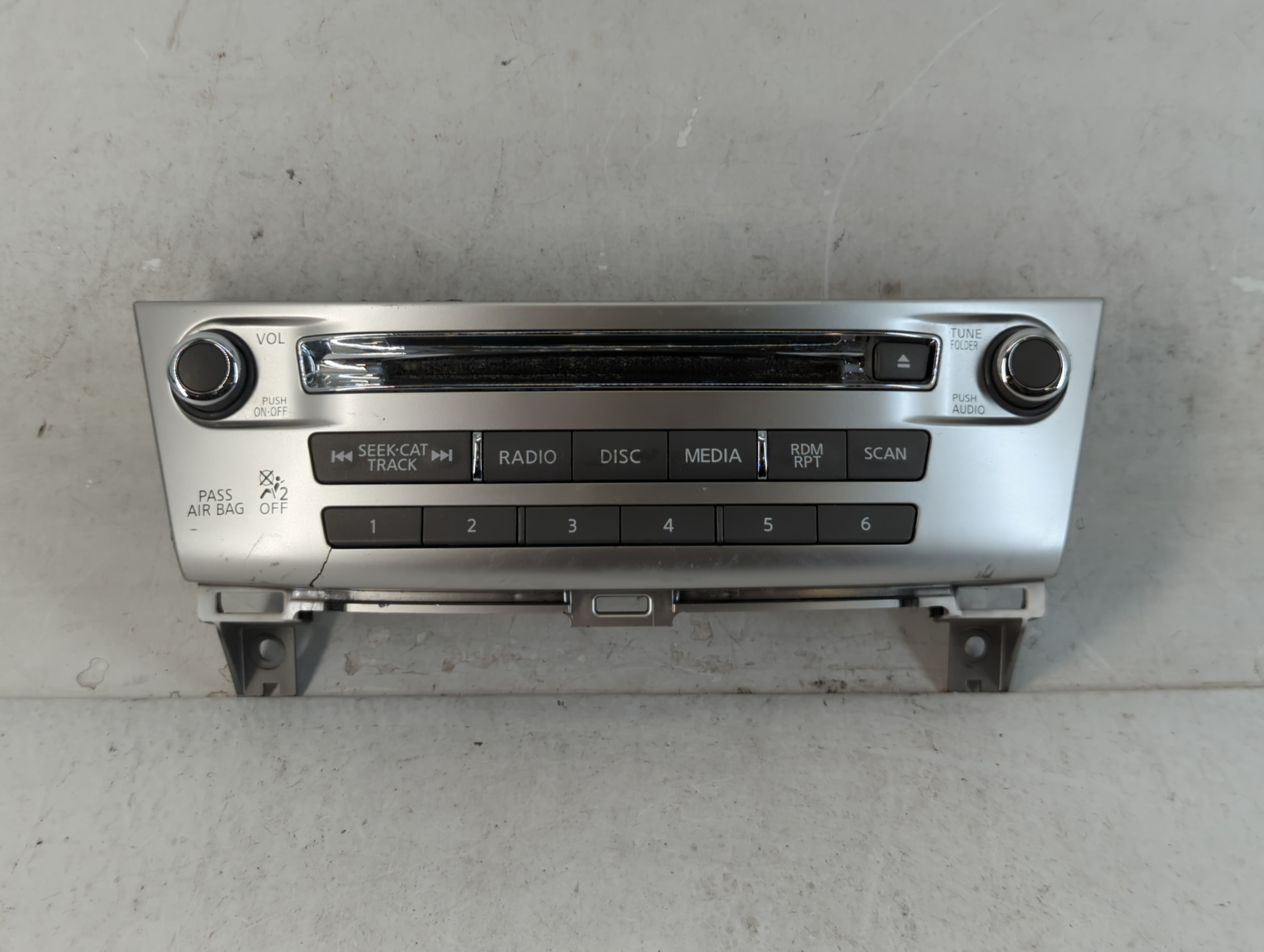 2017-2020 Infiniti Qx60 Radio Control Panel 892323 - Oemusedautoparts1.com