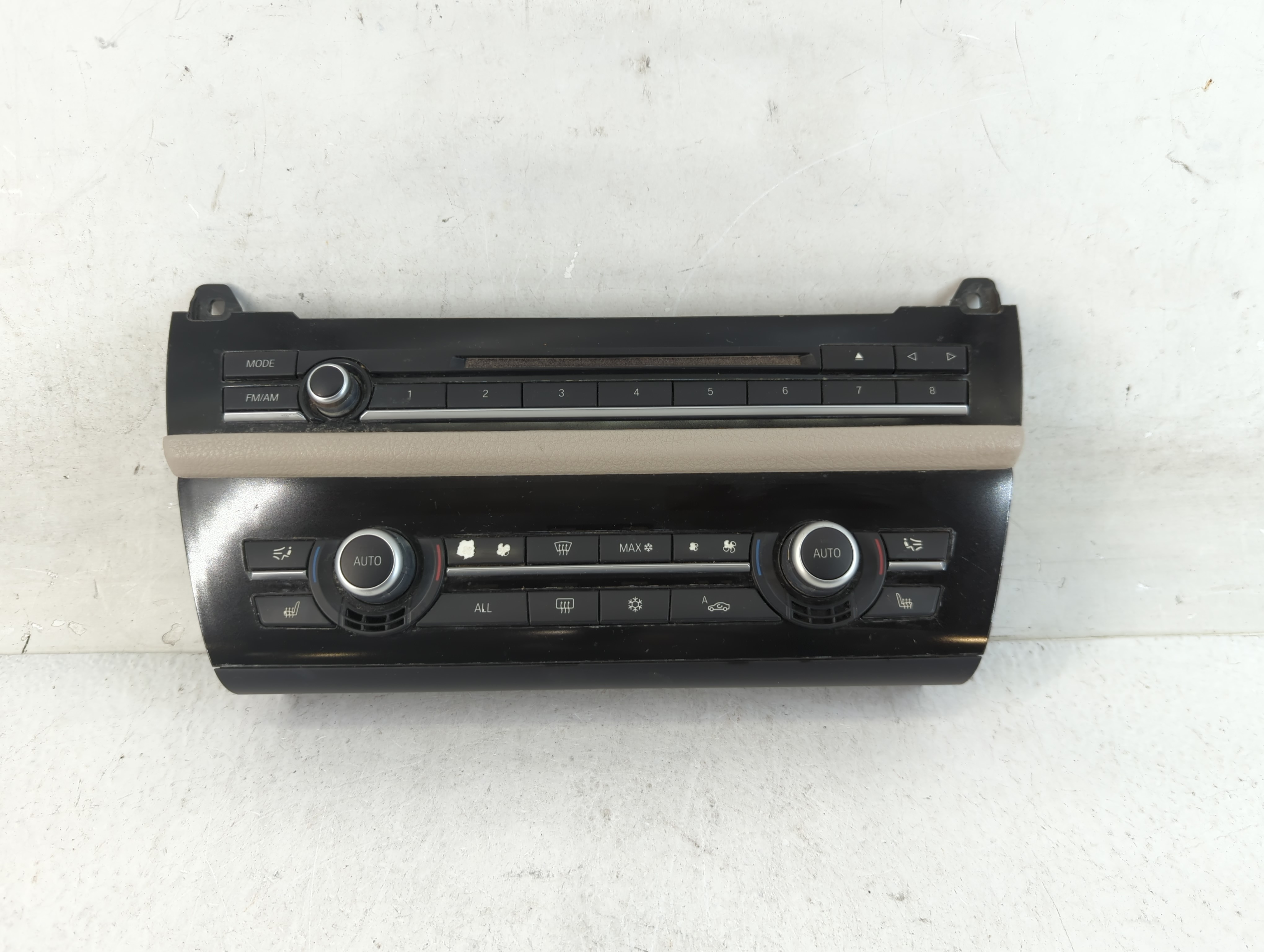 2011-2012 Bmw 528i Am Fm Cd Player Radio Receiver 892329 - Oemusedautoparts1.com