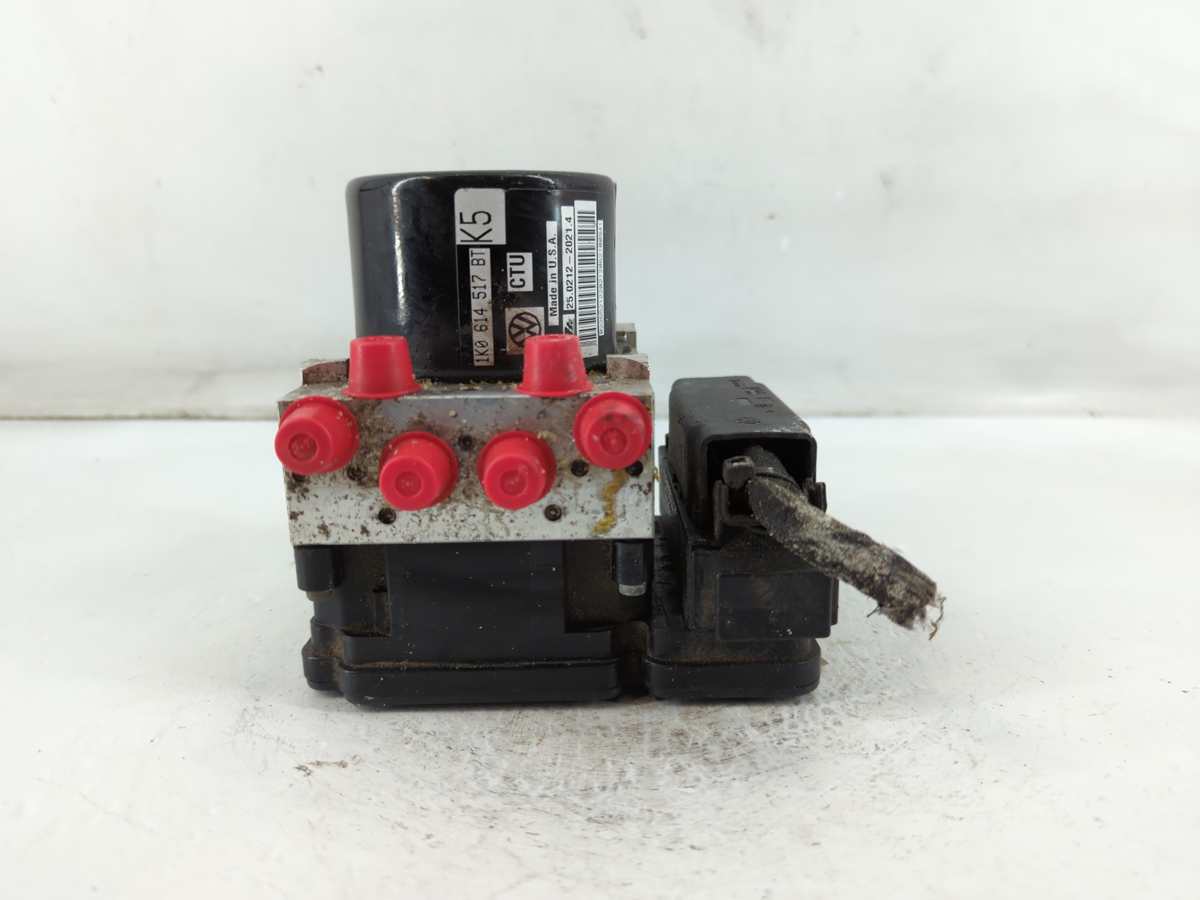 2013-2014 Volkswagen Jetta Abs Pump Control Module 892331 - Oemusedautoparts1.com