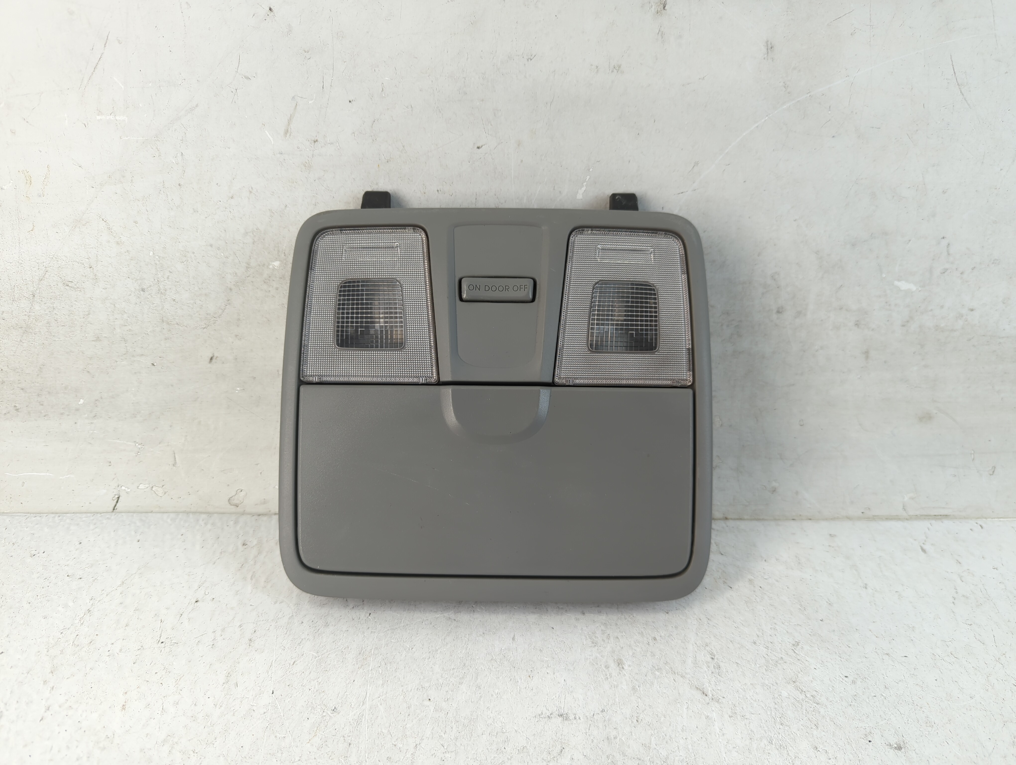 2013 Hyundai Veloster Overhead Roof Console 892376 - Oemusedautoparts1.com