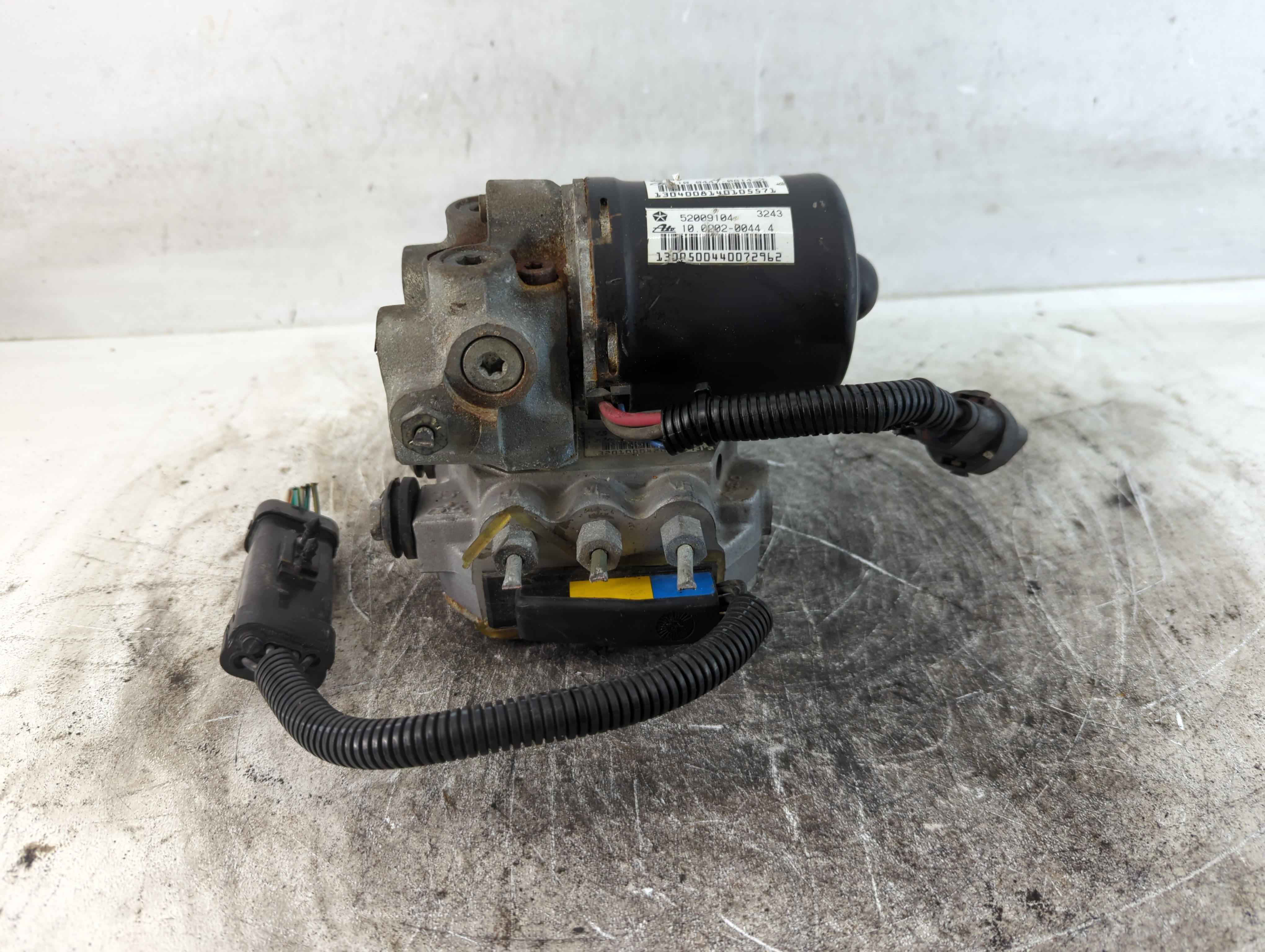 Picture of 1994 Jeep Grand Cherokee Abs Pump Control Module 892427