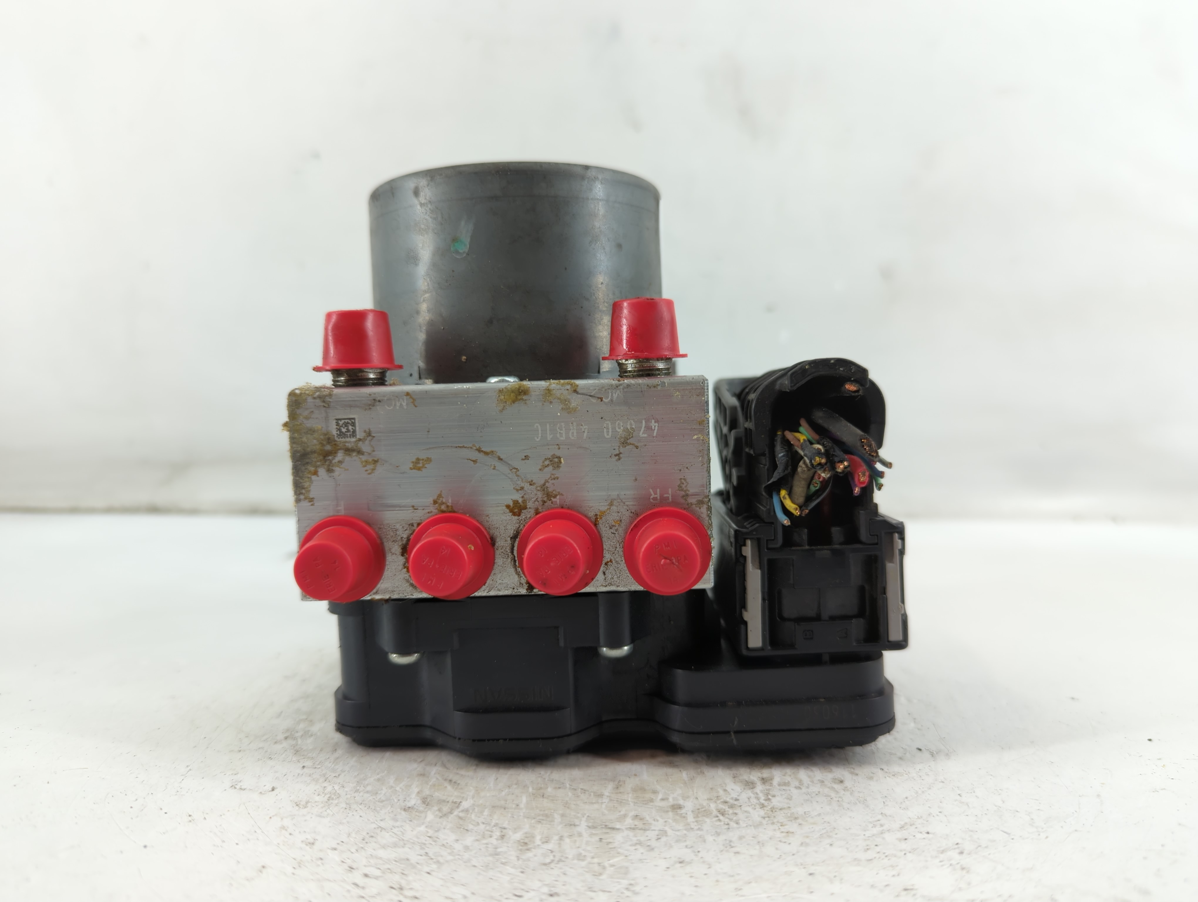 2016-2018 Nissan Maxima Abs Pump Control Module 892477 - Oemusedautoparts1.com