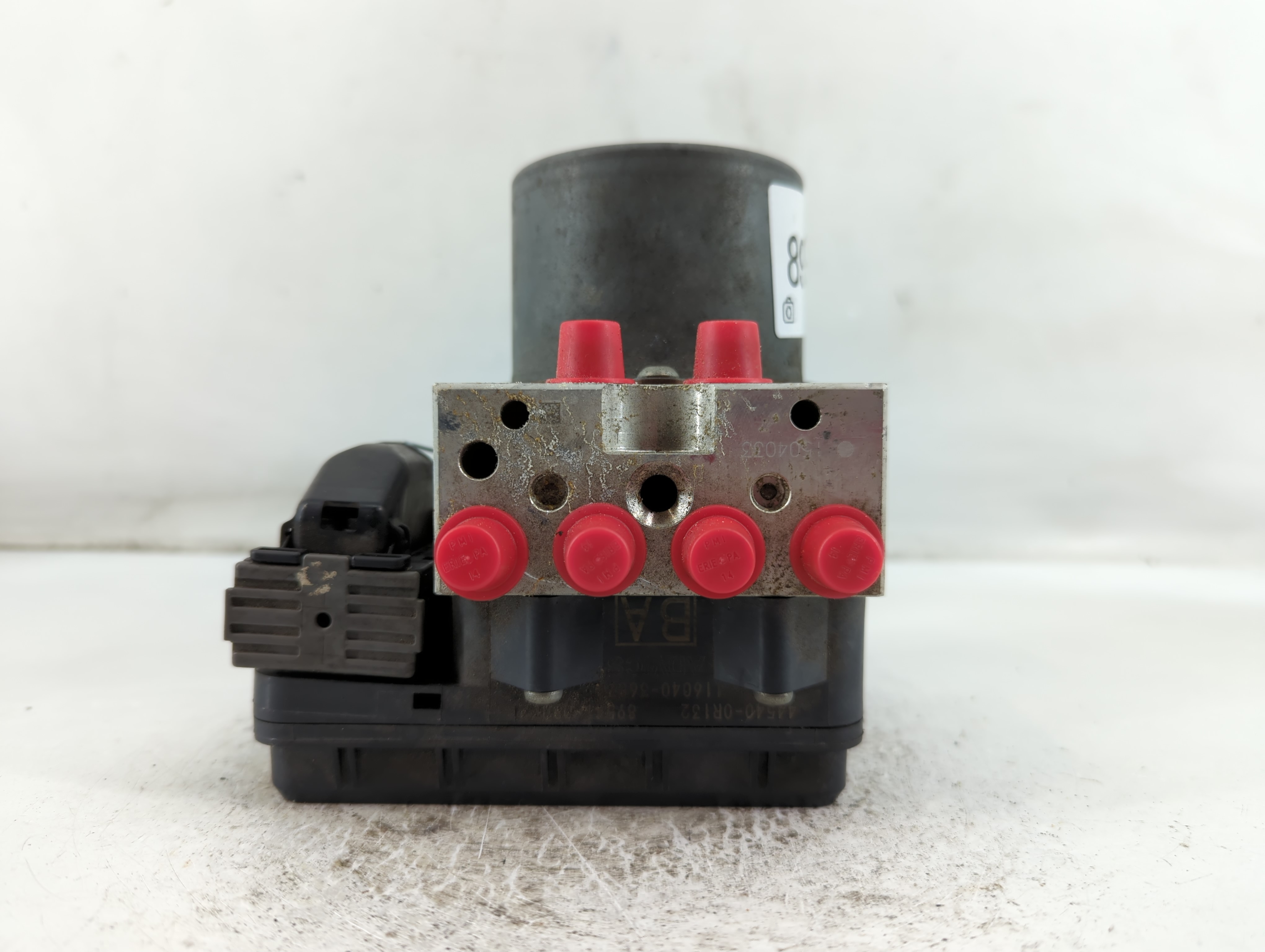 2015-2015 Toyota Rav4 Abs Pump Control Module 892561 - Oemusedautoparts1.com