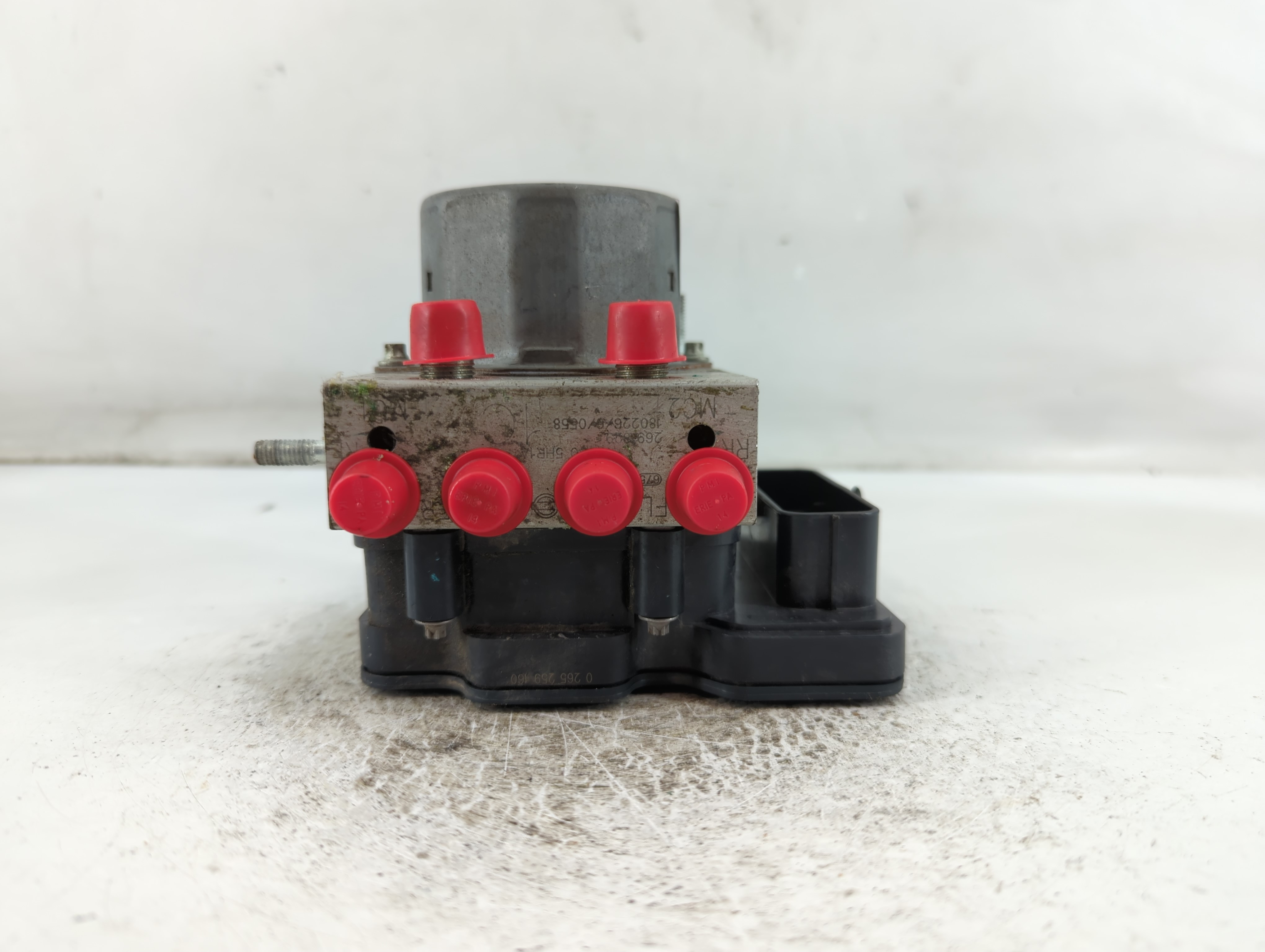 Picture of 2018-2018 Nissan Rogue Abs Pump Control Module 892579