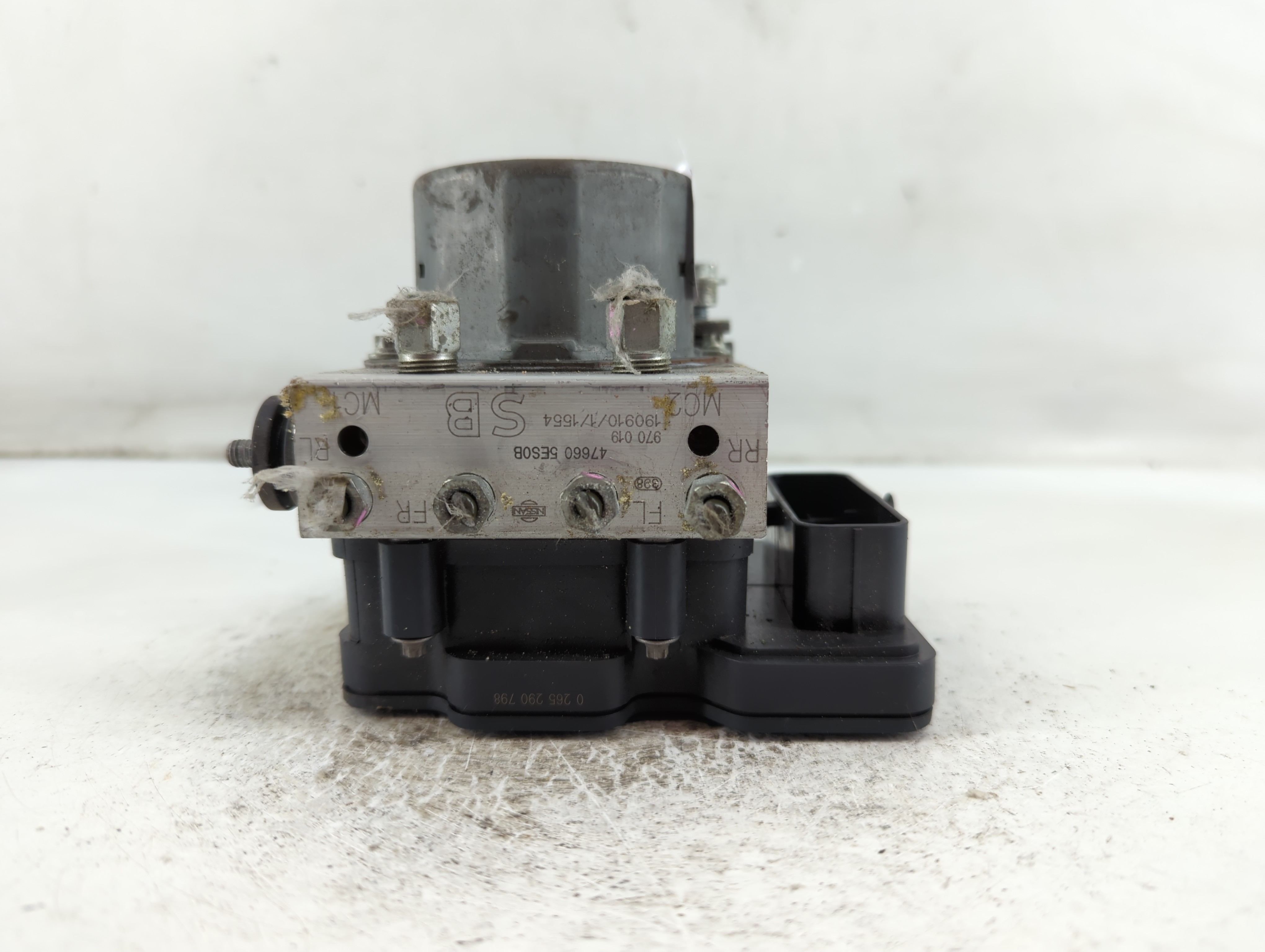 Picture of 2020-2022 Nissan Versa Abs Pump Control Module 892586