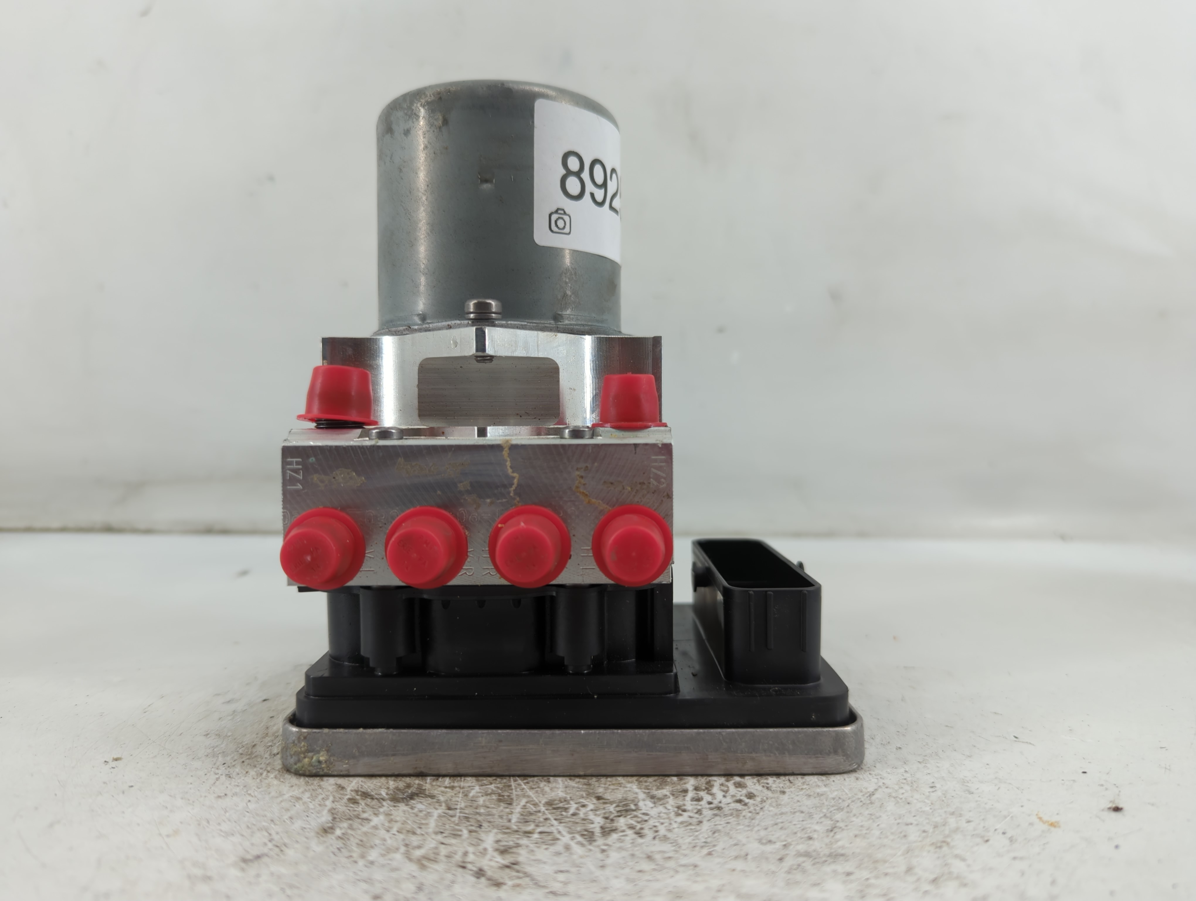 2018-2020 Bmw 530i Abs Pump Control Module 892593 - Oemusedautoparts1.com