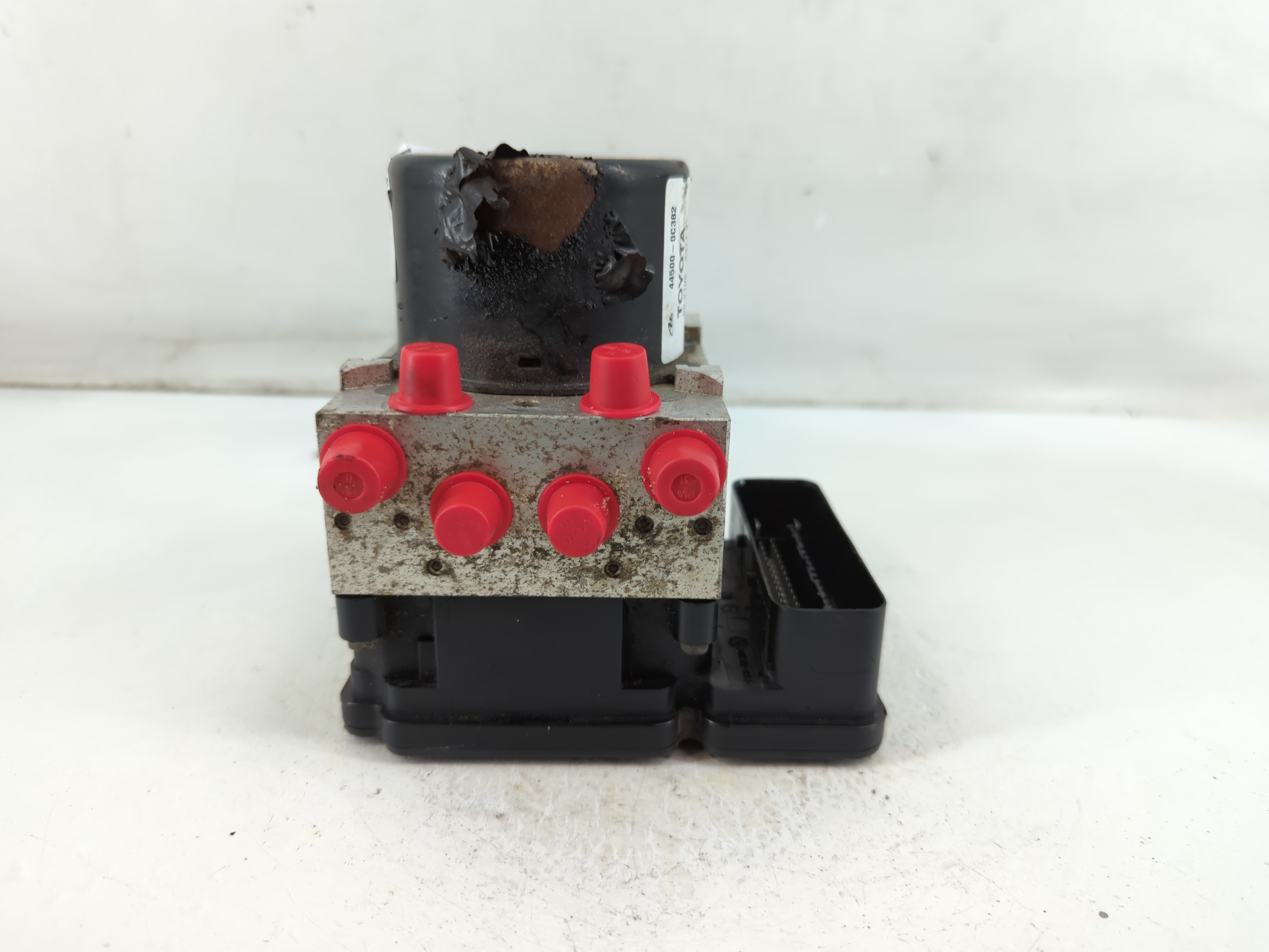 2013-2013 Toyota Tundra Abs Pump Control Module 892615 - Oemusedautoparts1.com