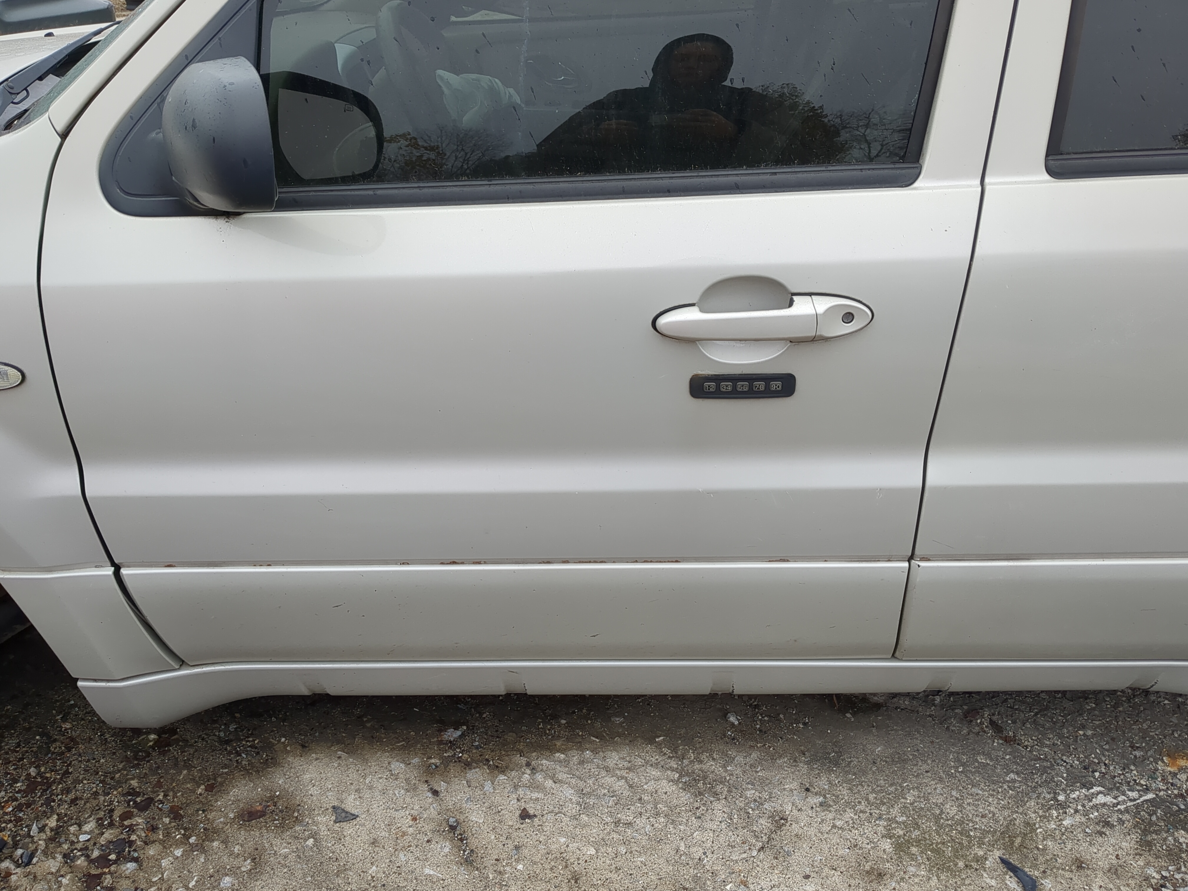 2005-2007 Mercury Mariner Driver Front Door Oem 892800 - Oemusedautoparts1.com