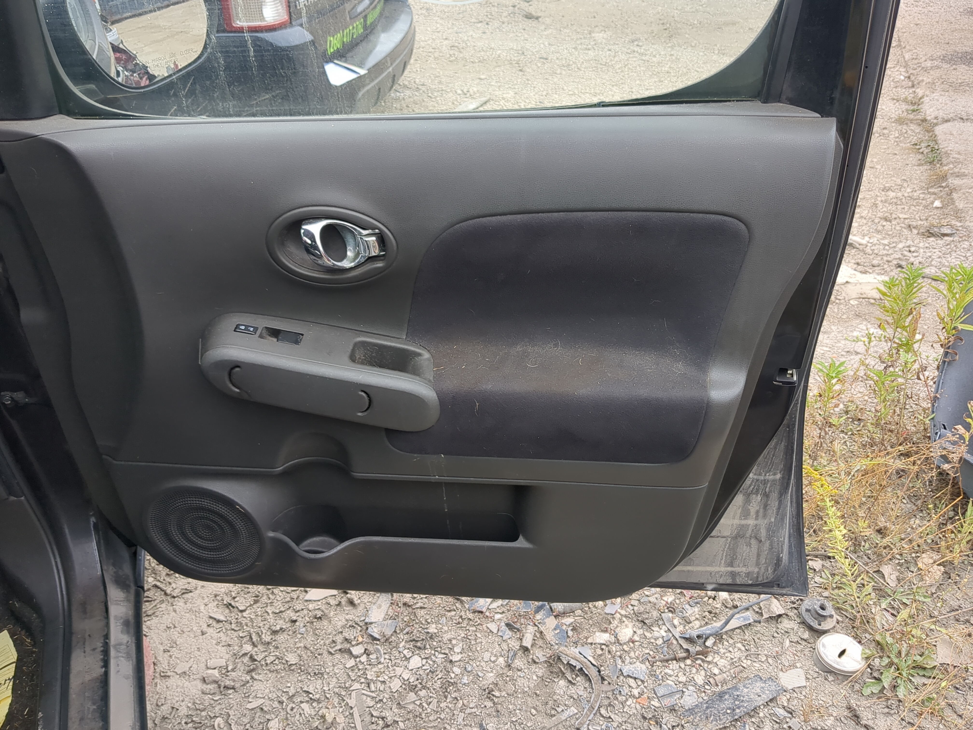 2013 Nissan Cube Front Right Passenger Interior Door Panel Trim 893253 - Oemusedautoparts1.com