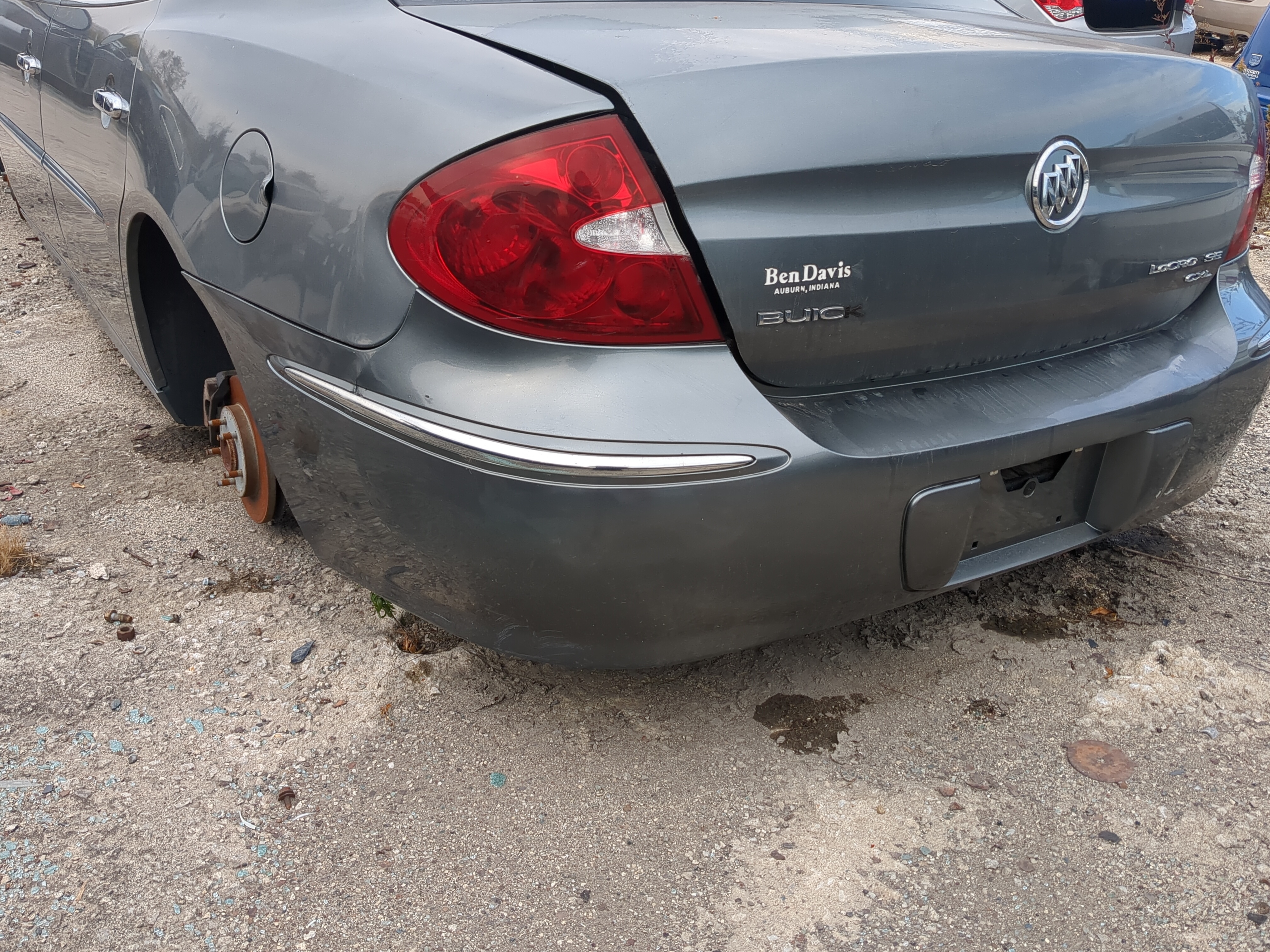 2005-2009 Buick Lacrosse Rear Bumper Assembly Oem 893643 - Oemusedautoparts1.com