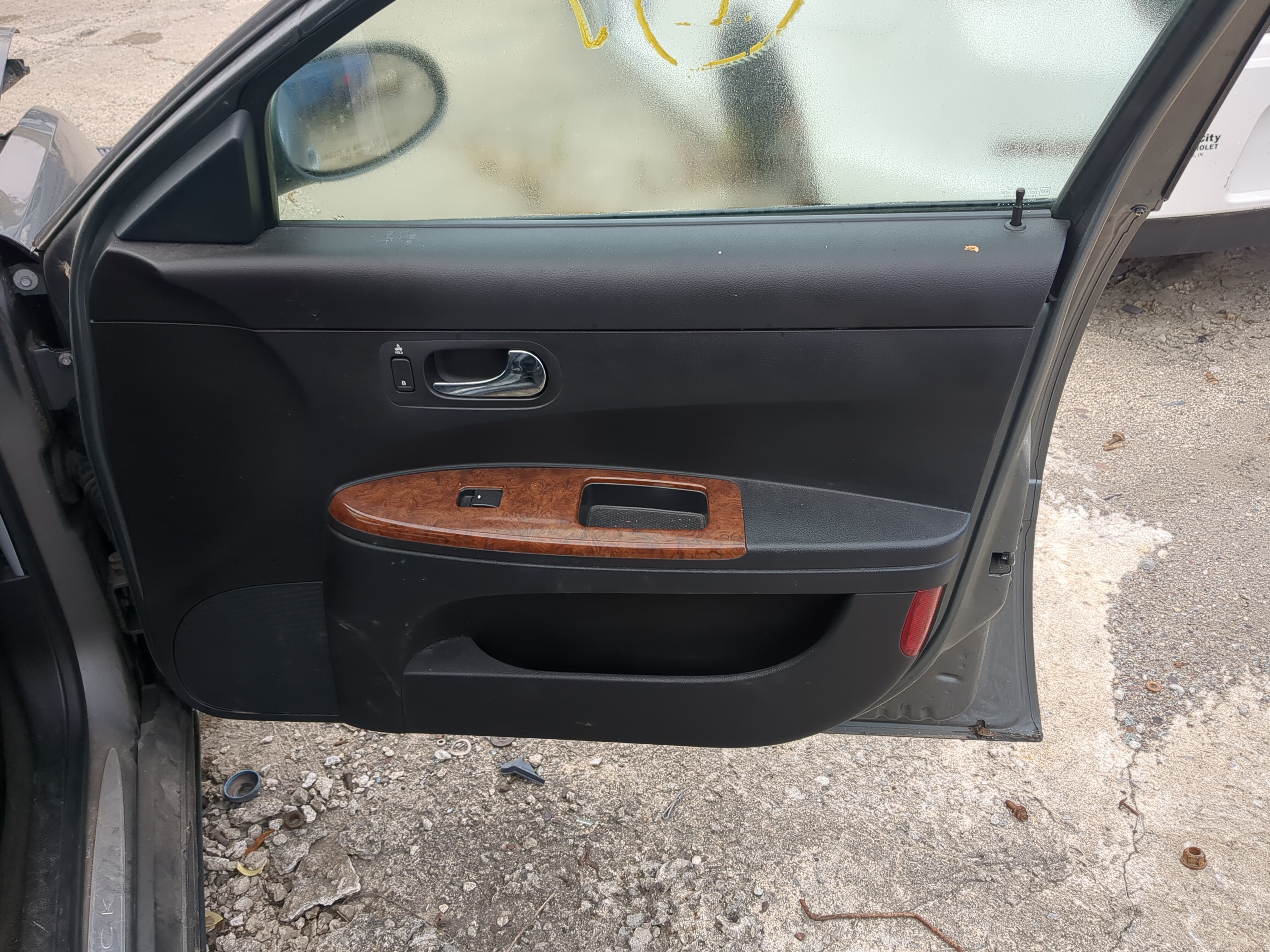 2005 Buick Lacrosse Front Right Passenger Interior Door Panel Trim 893694 - Oemusedautoparts1.com