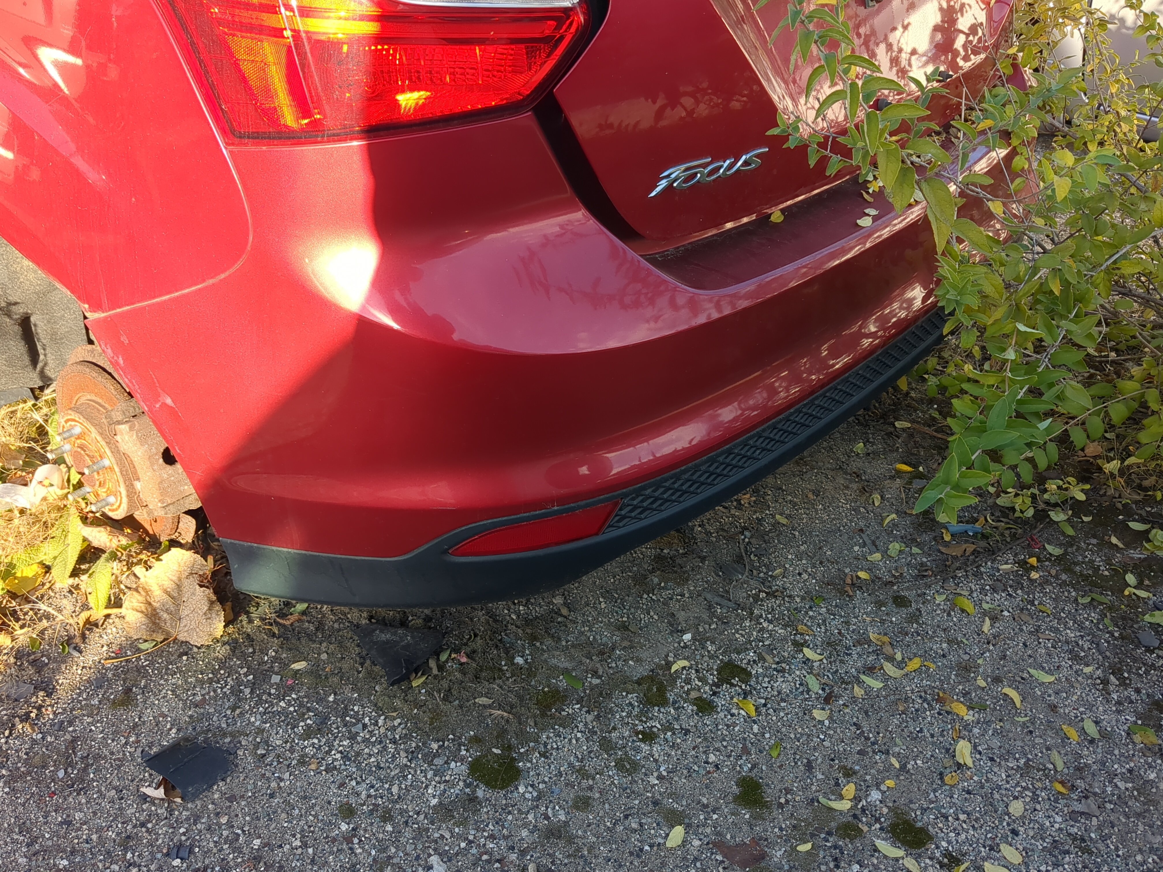 Picture of 2012-2014 Ford Focus Rear Bumper Assembly Oem 894311