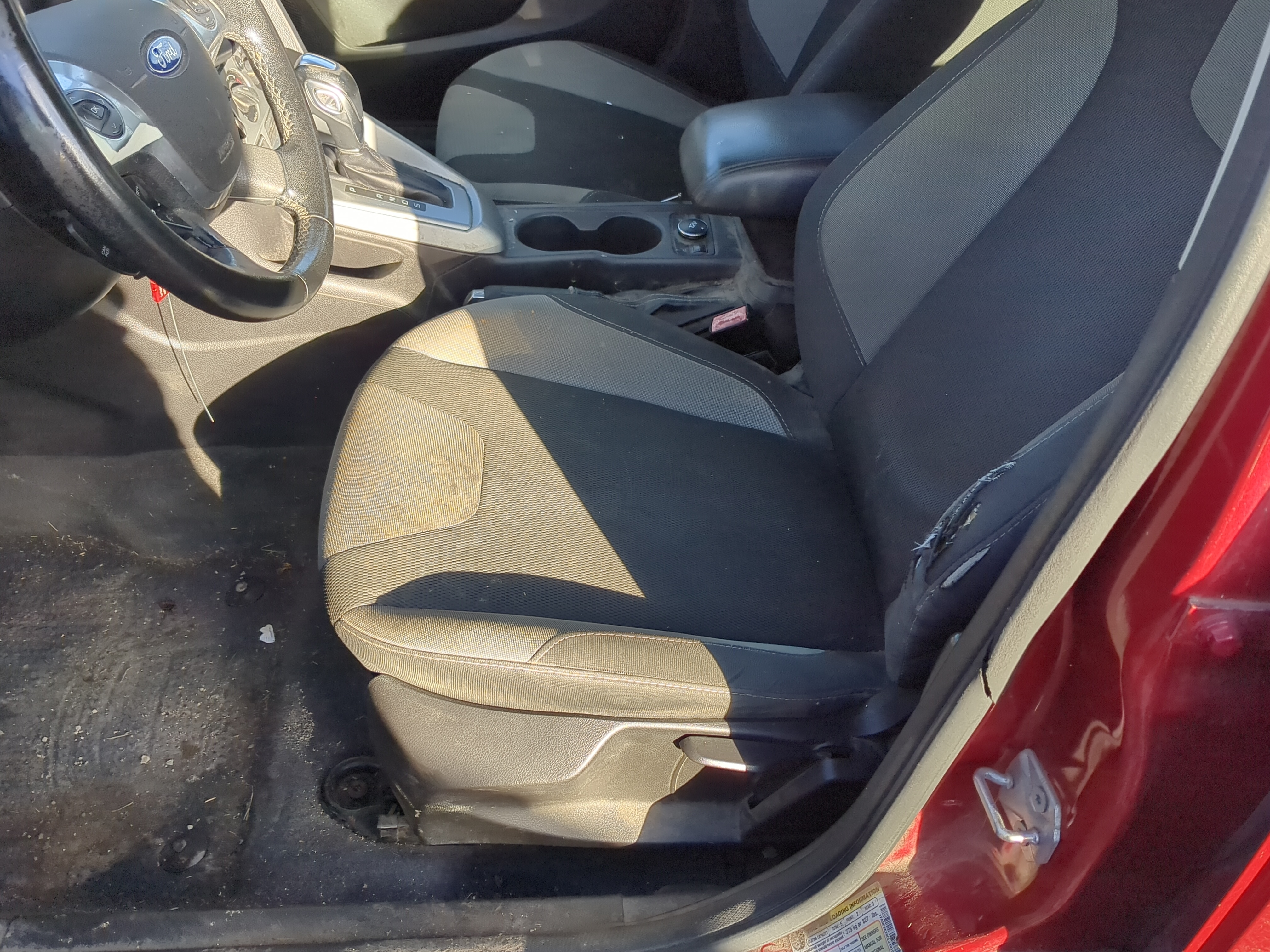 Picture of 2012-2012 Ford Focus Driver Front Seat Oem 894334