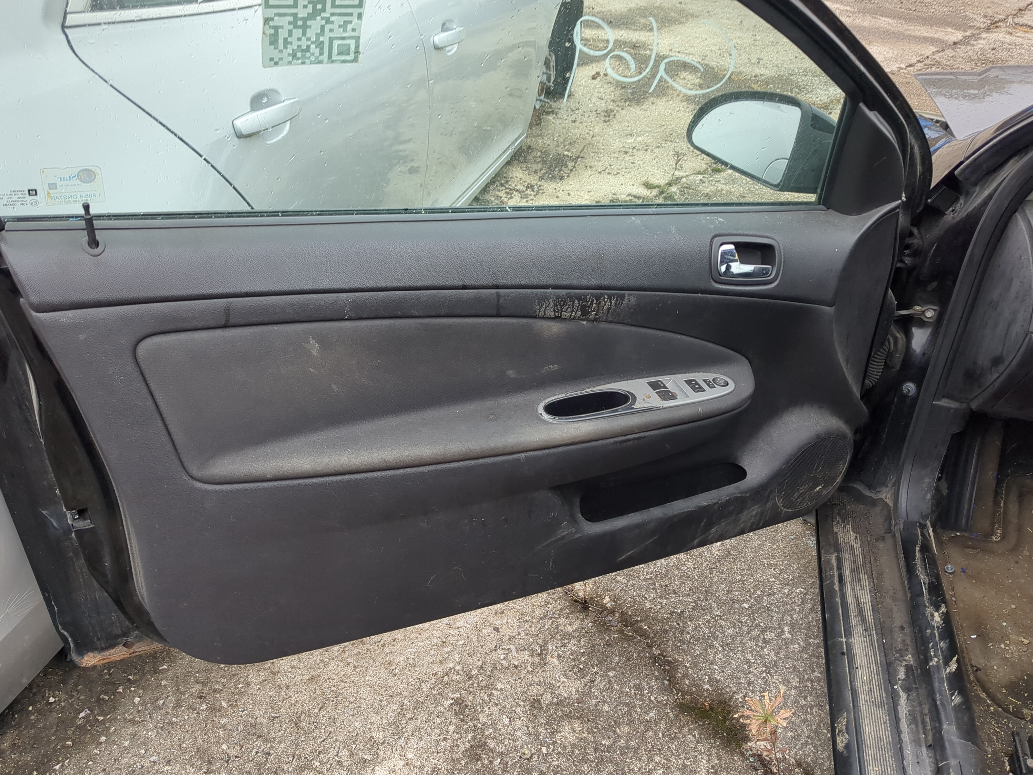 2010 Chevrolet Cobalt Front Left Driver Interior Door Panel Trim 894660 - Oemusedautoparts1.com