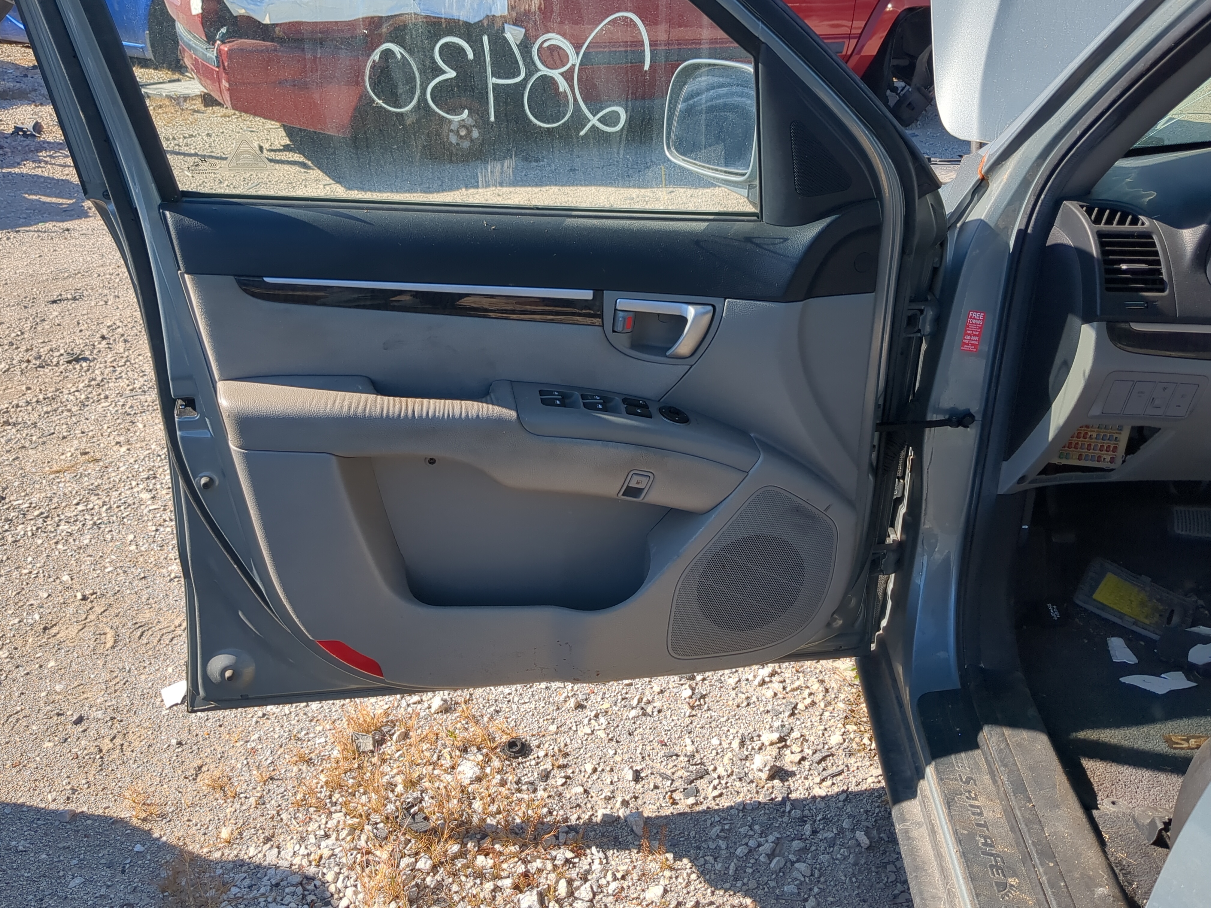 2009 Hyundai Santa Fe Front Left Driver Interior Door Panel Trim 894840 - Oemusedautoparts1.com