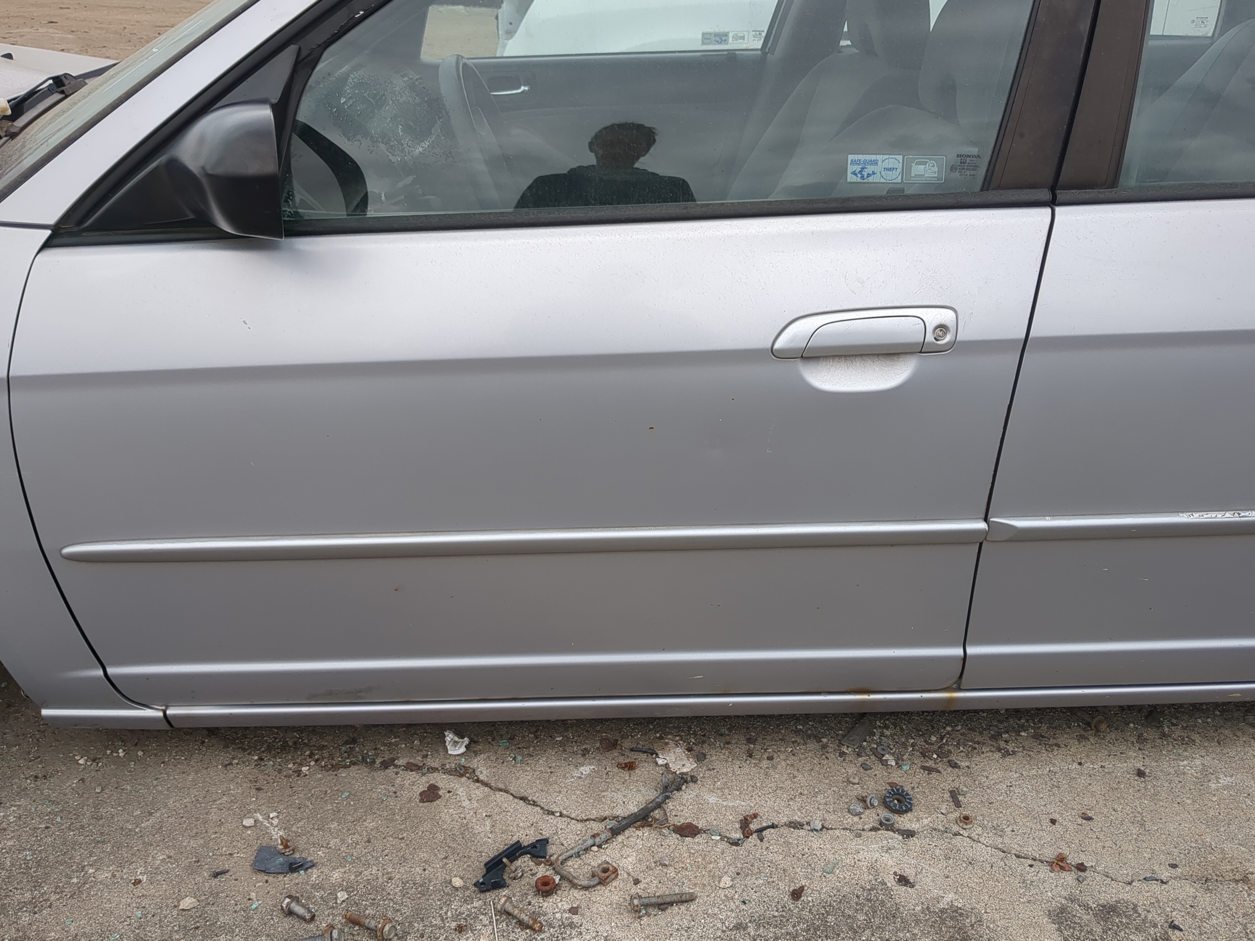 2001-2005 Honda Civic Driver Front Door Oem 895170 - Oemusedautoparts1.com