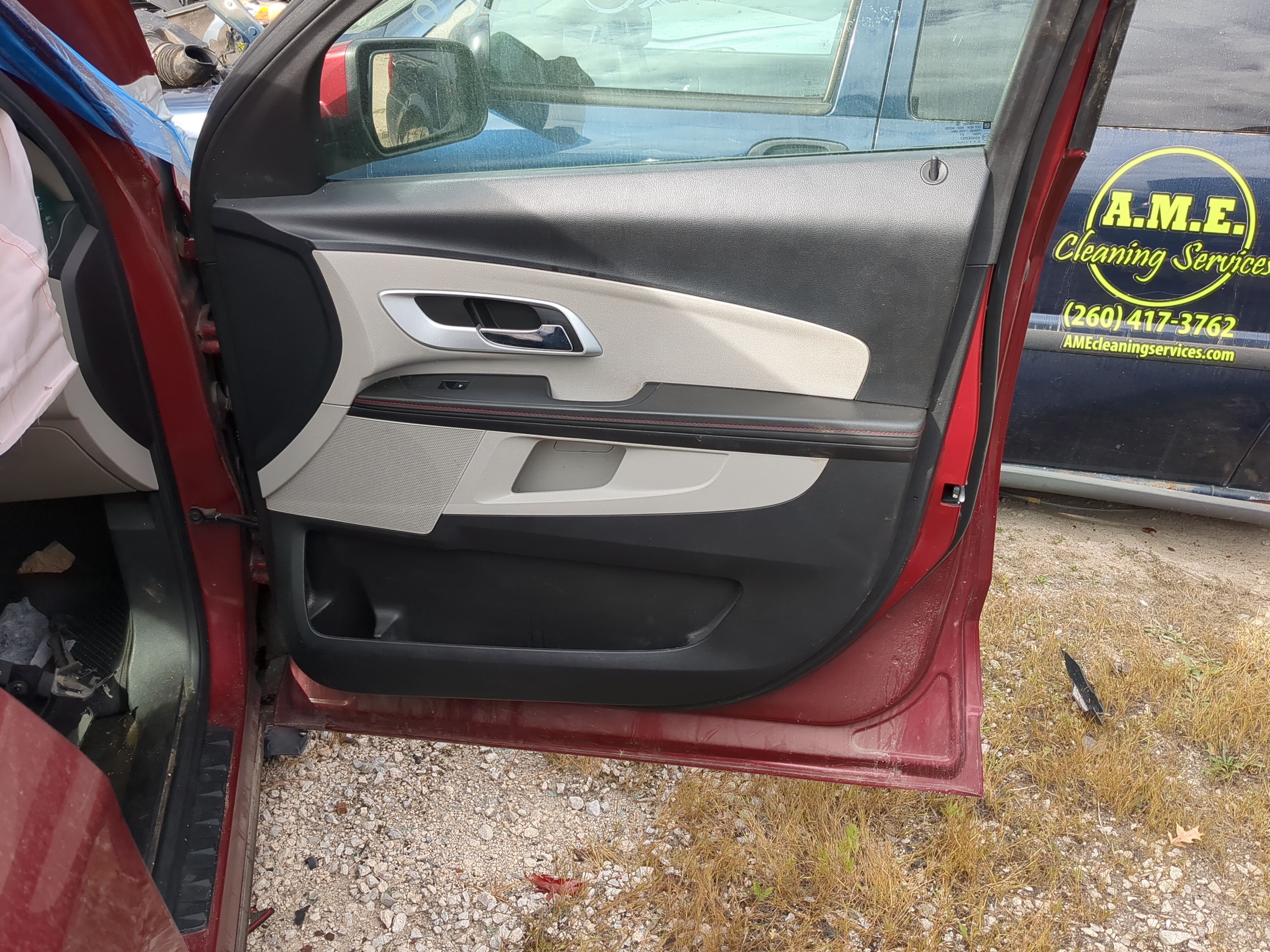 2011 Chevrolet Equinox Front Right Passenger Interior Door Panel Trim 895310 - Oemusedautoparts1.com