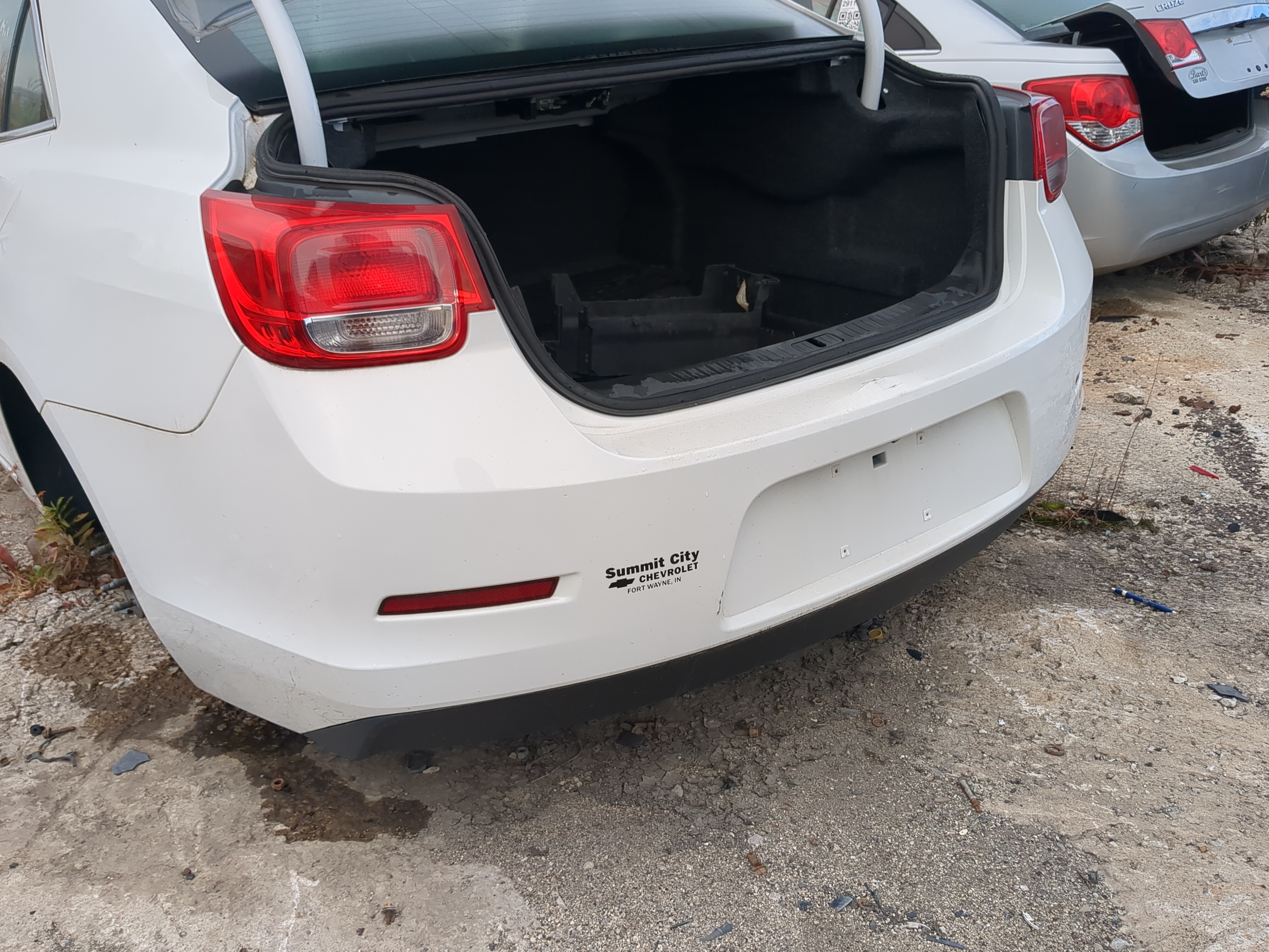 Picture of 2013-2016 Chevrolet Malibu Rear Bumper Assembly Oem 895395