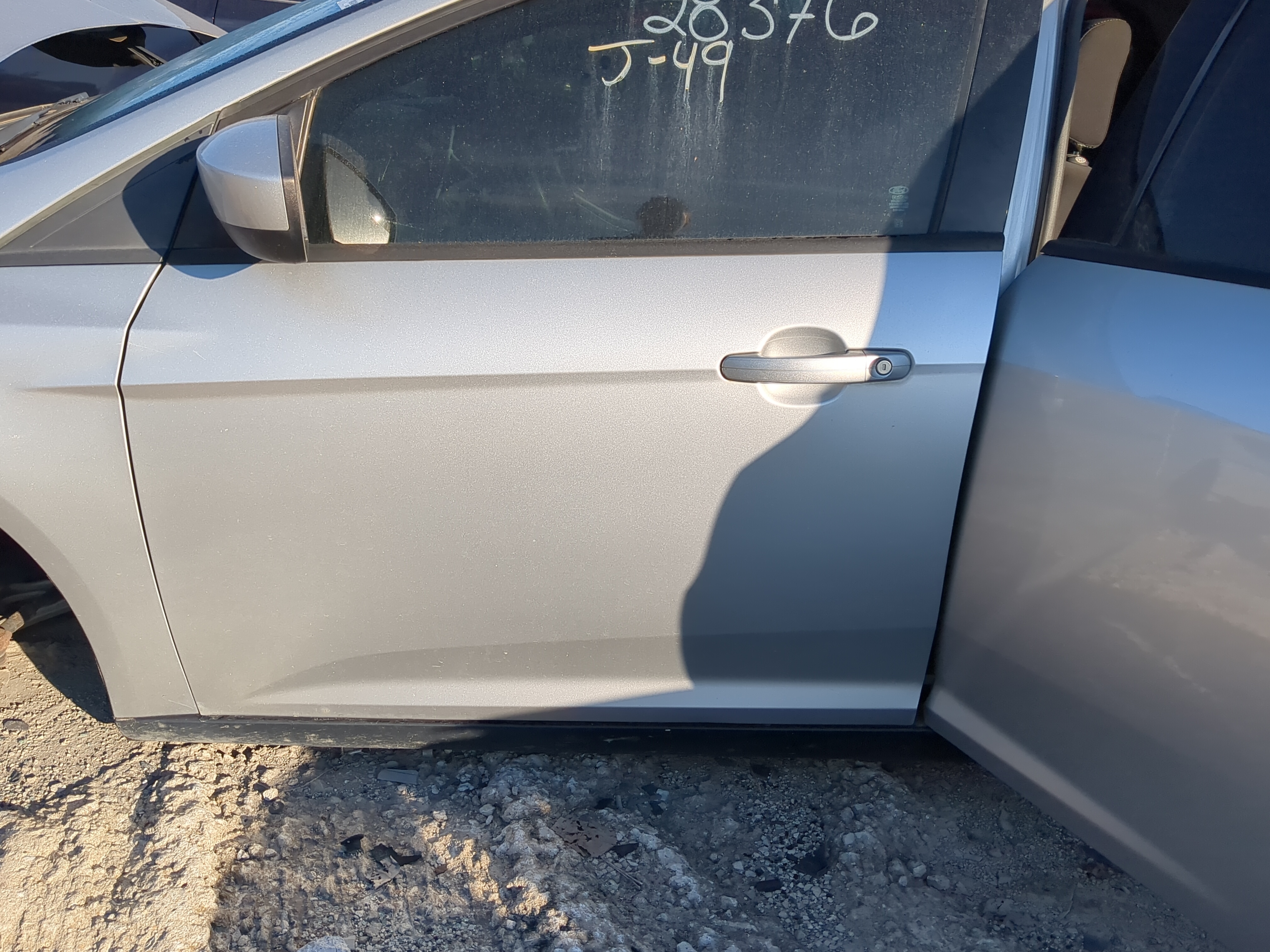 2015-2018 Ford Focus Driver Front Door Oem 895716 - Oemusedautoparts1.com