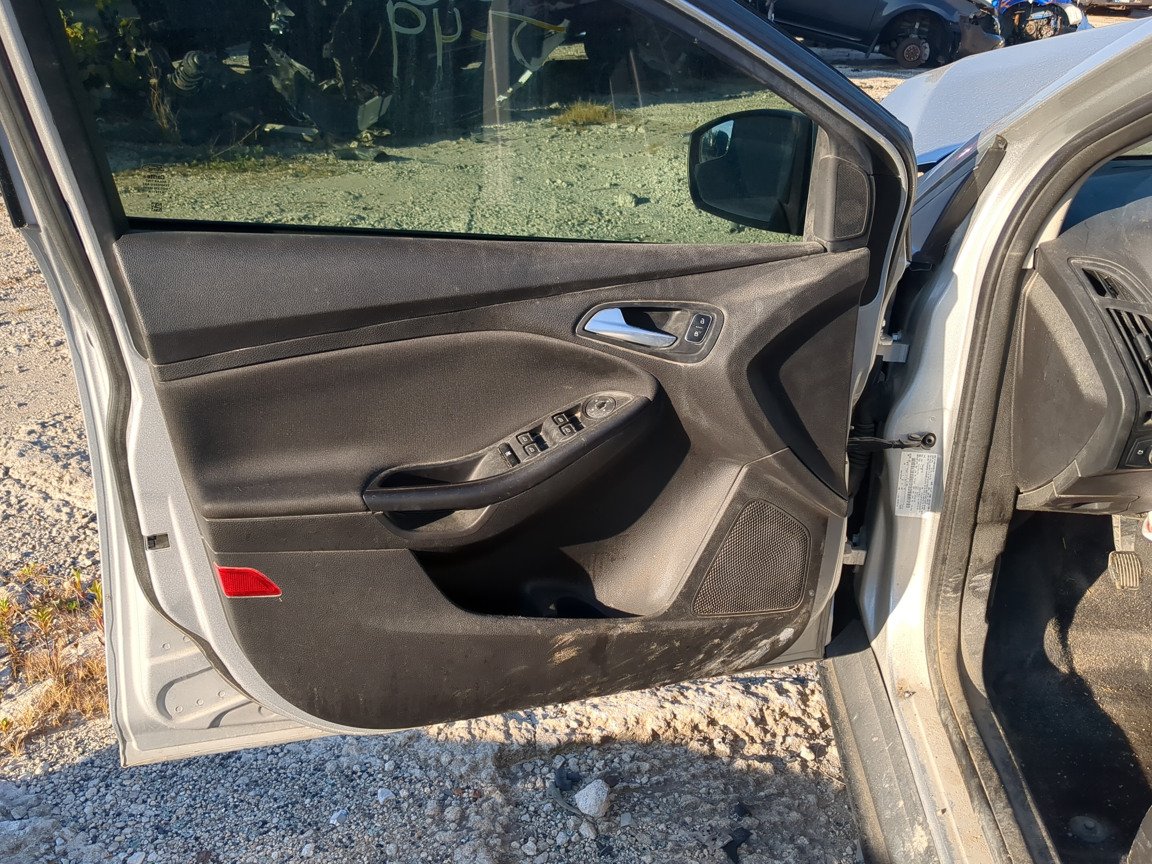 2018 Ford Focus Front Left Driver Interior Door Panel Trim 895794 - Oemusedautoparts1.com