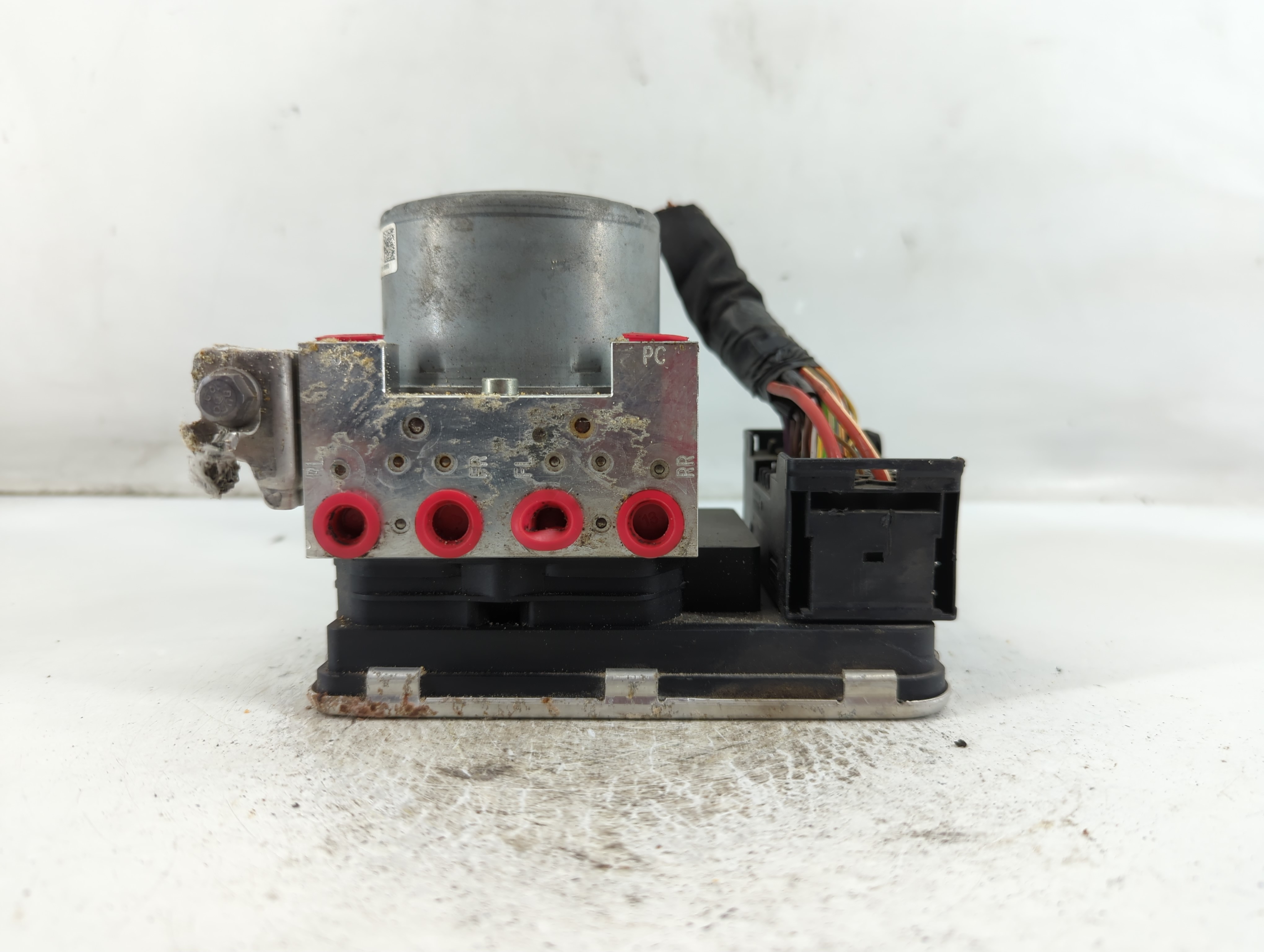 Picture of 2017-2020 Volvo S90 Abs Pump Control Module 895881